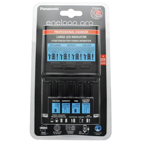 Panasonic eneloop Ladegerät BQ-CC65 inkl. LCD-Display, 4 eneloop Standard AAA Micro und AccuCell Akkubox Blue Panasonic eneloop Ladegerät BQ-CC65 inkl. LCD-Display, 4 eneloop Standard AAA Micro und AccuCell Akkubox Blue