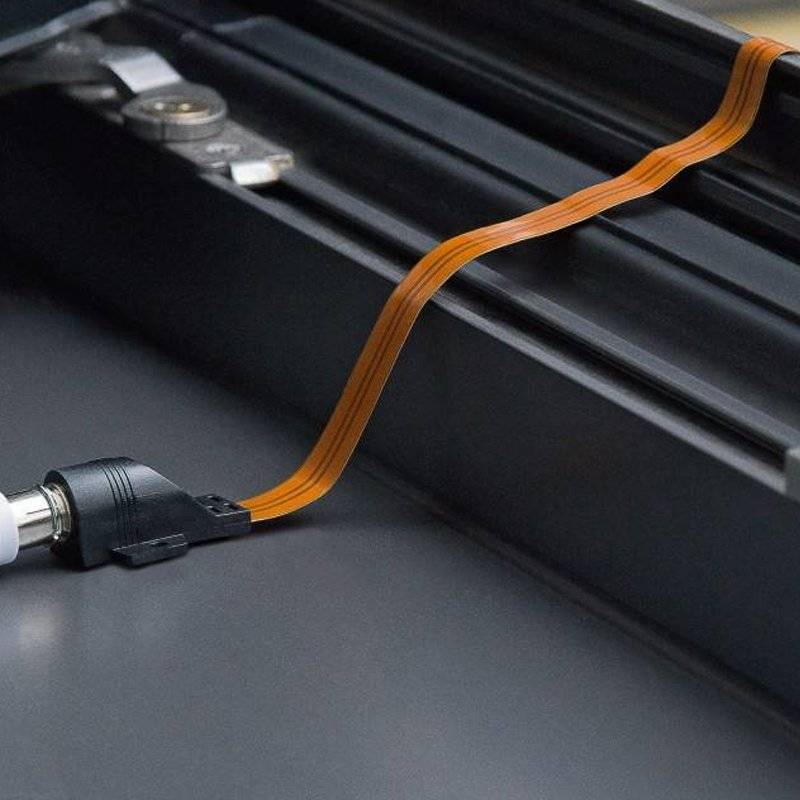Wasserdichte SAT Fensterdurchführung, extrem flach 0,3 mm mit Kabellänge 20cm