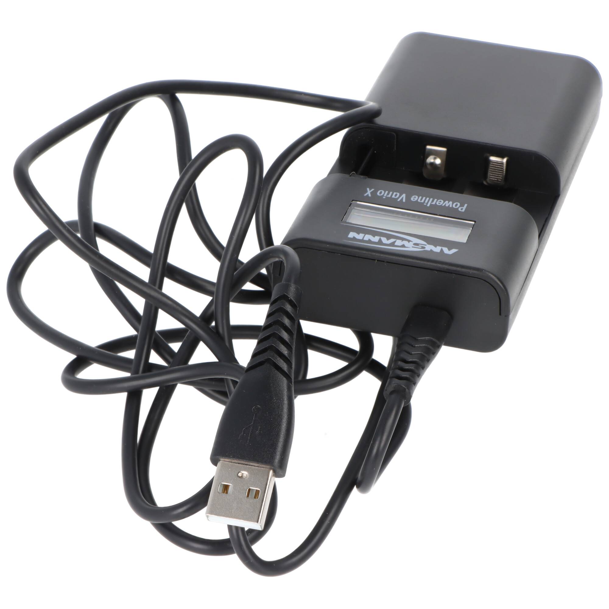 Schwarzes USB-Akkuladegerät mit angeschlossenem Kabel und Steckdosenadapter, gezeigt auf weißem Hintergrund.