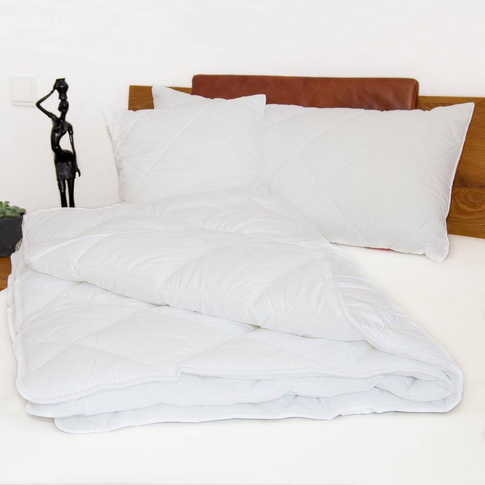 Dacron 95° Stepp-Bettdecke - Füllung 1250g - kochfest 155 x 220 cm