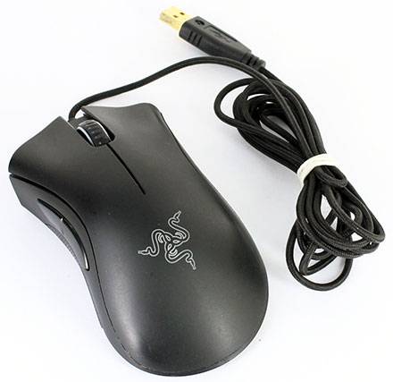 RAZER DeathAdder Chroma RGB beleuchtete Ergonomische Gaming Maus (10.000 dpi Sensor) [RECERTIFIED, 1 Jahr Gewährleistun