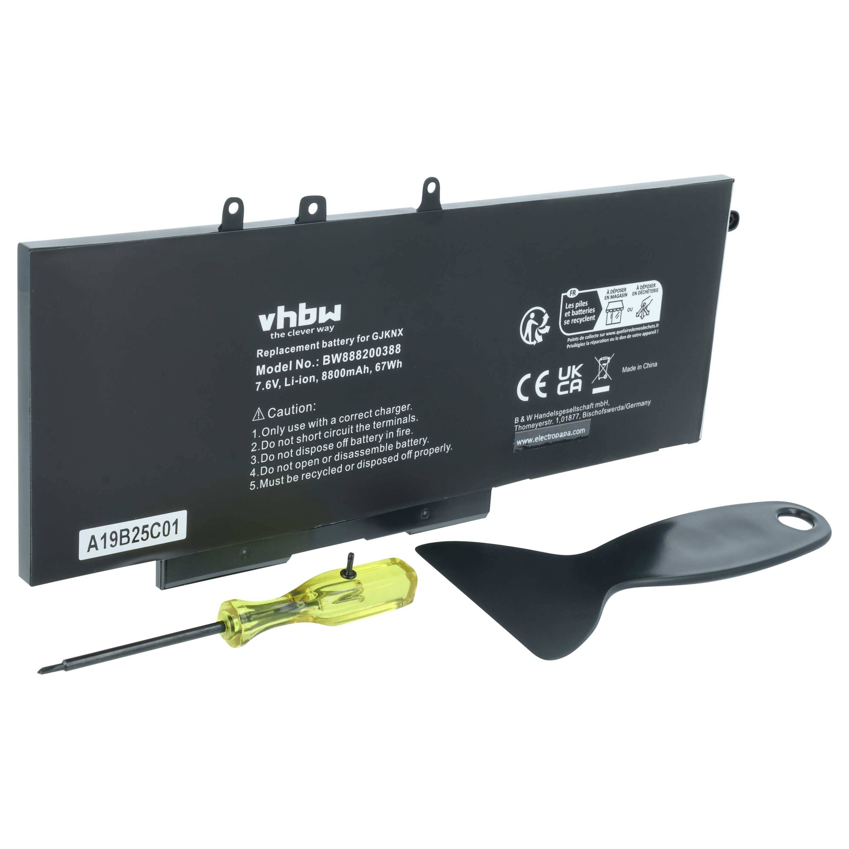 Ersatzakku für GJKNX, Modell-Nr.: BWB52808338, 7,6V, Li-Ion, 8000mAh, 61Wh mit einem gelben Schraubendreher und schwarzem Werkzeug.