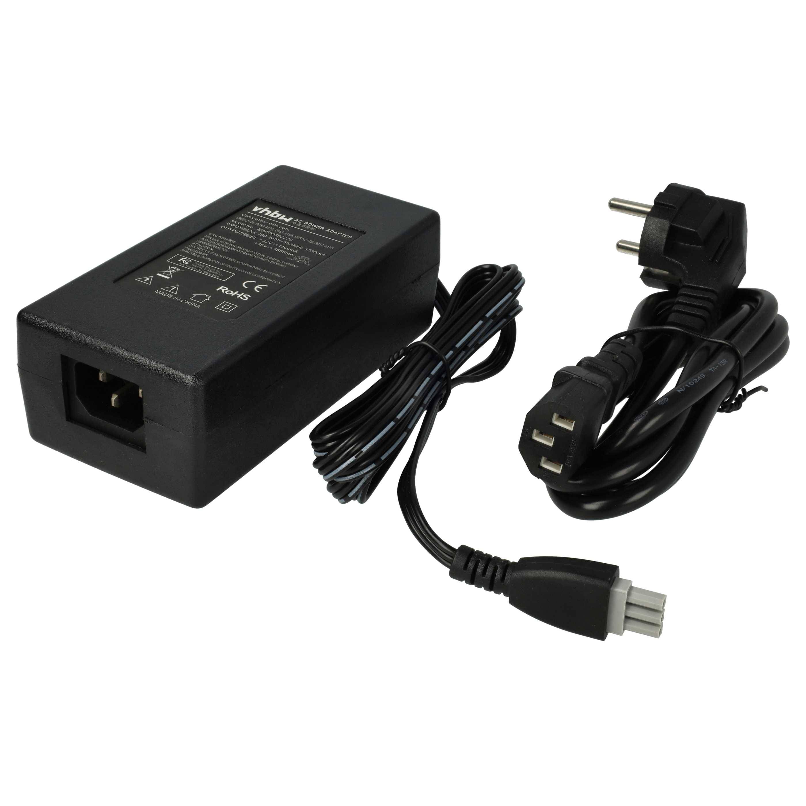 Schwarzer Stromadapter mit angebrachtem Kabel, europäischem Stecker und dreipoligem Stecker auf weißem Hintergrund.