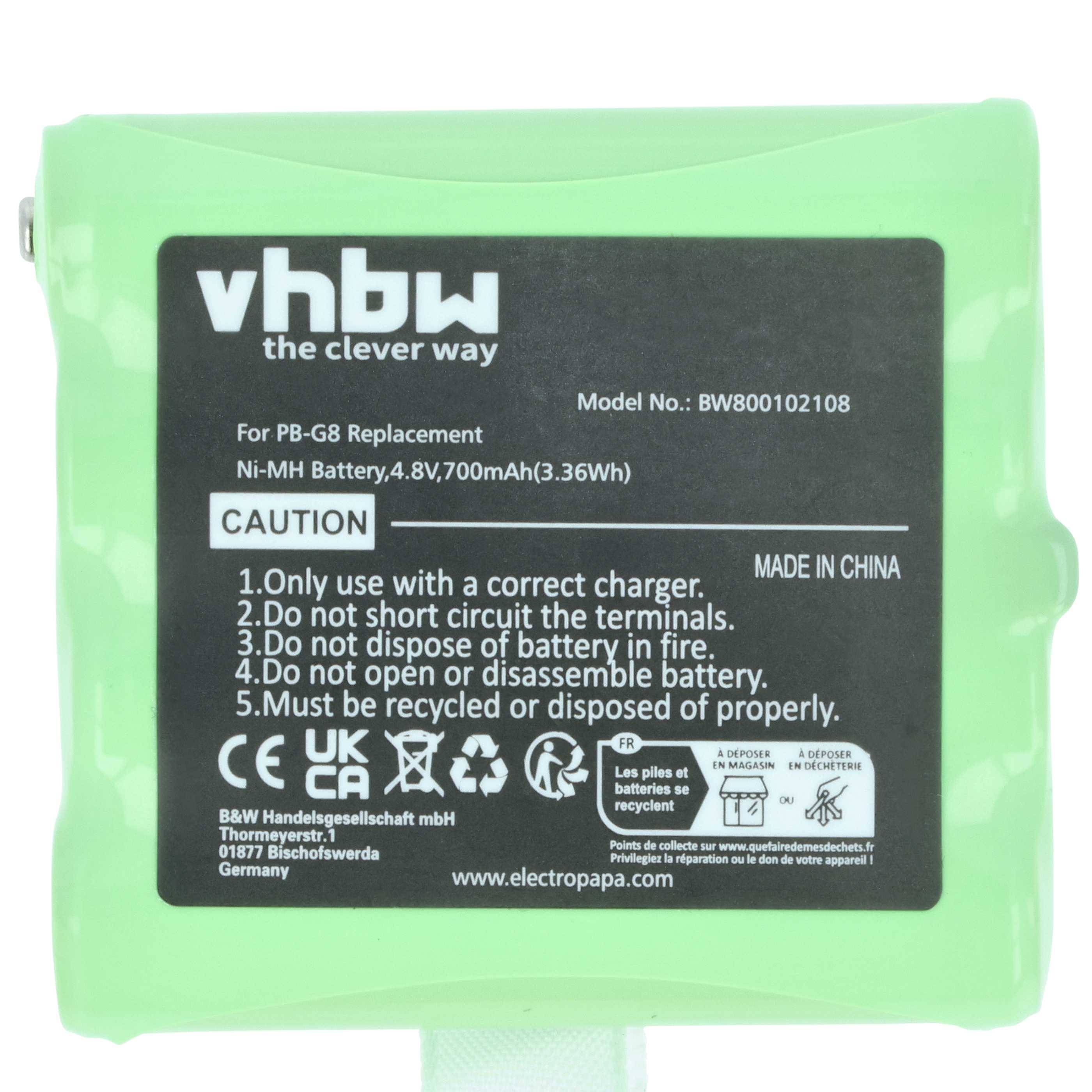 Eine grüne Batterie mit Etikett 'vhbw der clevere Weg'. Modell: BW800102108. Ersatz für PB-G4, 8,4V, 700mAh. Sicherheitshinweise beigelegt. Hergestellt in China.
