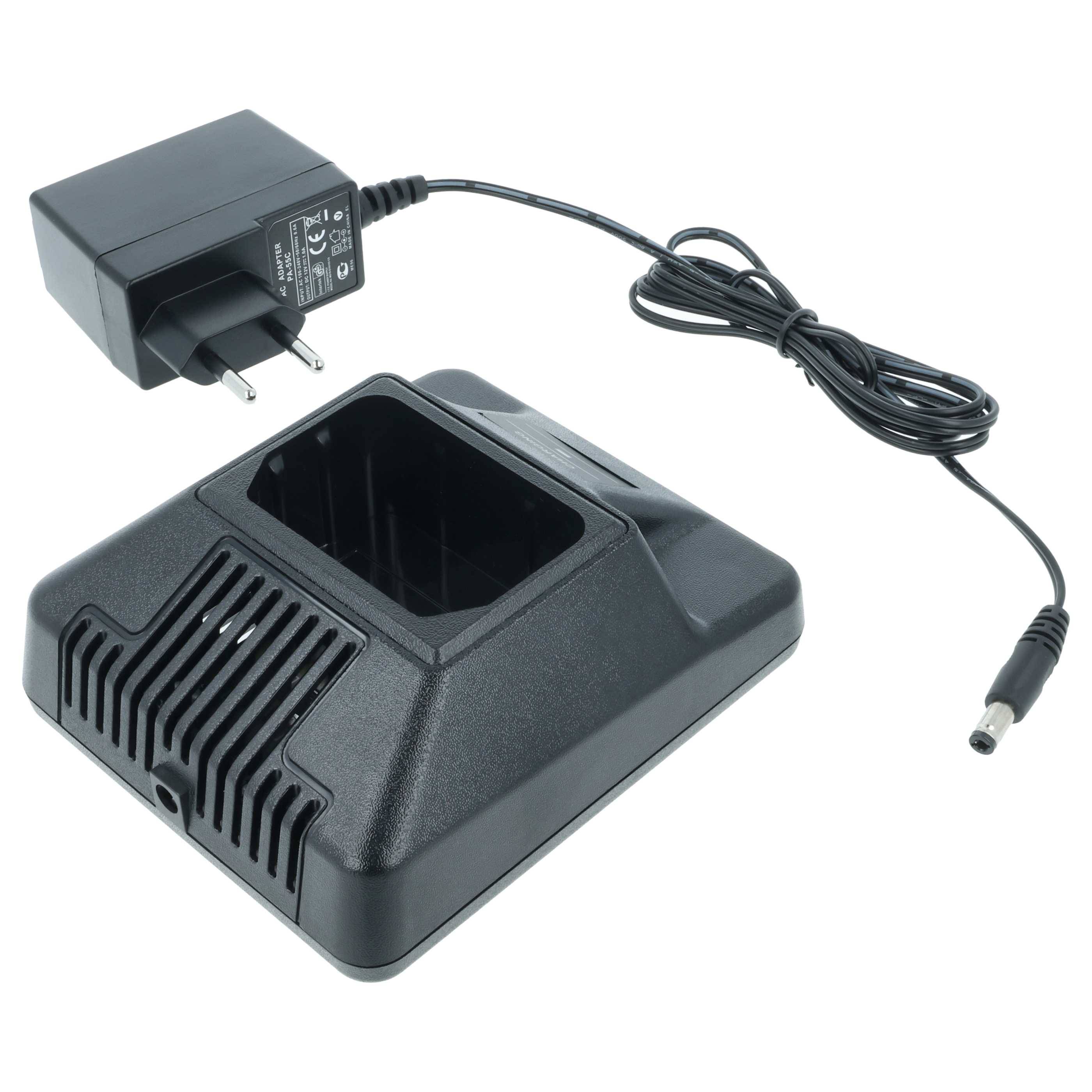 Batterieladegerät mit Stecker und Kabel, mit einem Fach zum Einlegen von Batterien.