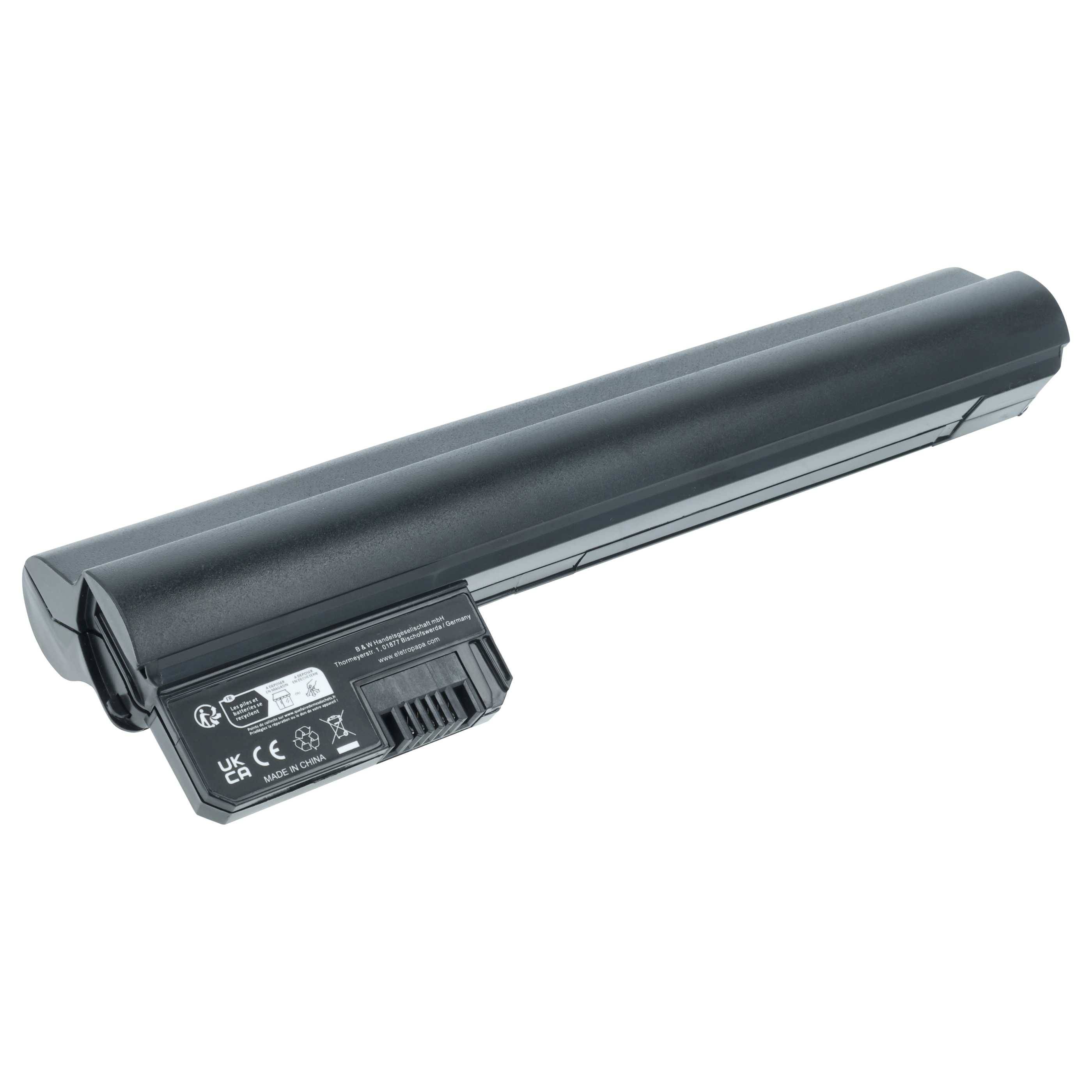 Eine schwarze Laptop-Batterie mit mehreren Zertifizierungssymbolen und technischen Informationen auf ihrem Etikett.
