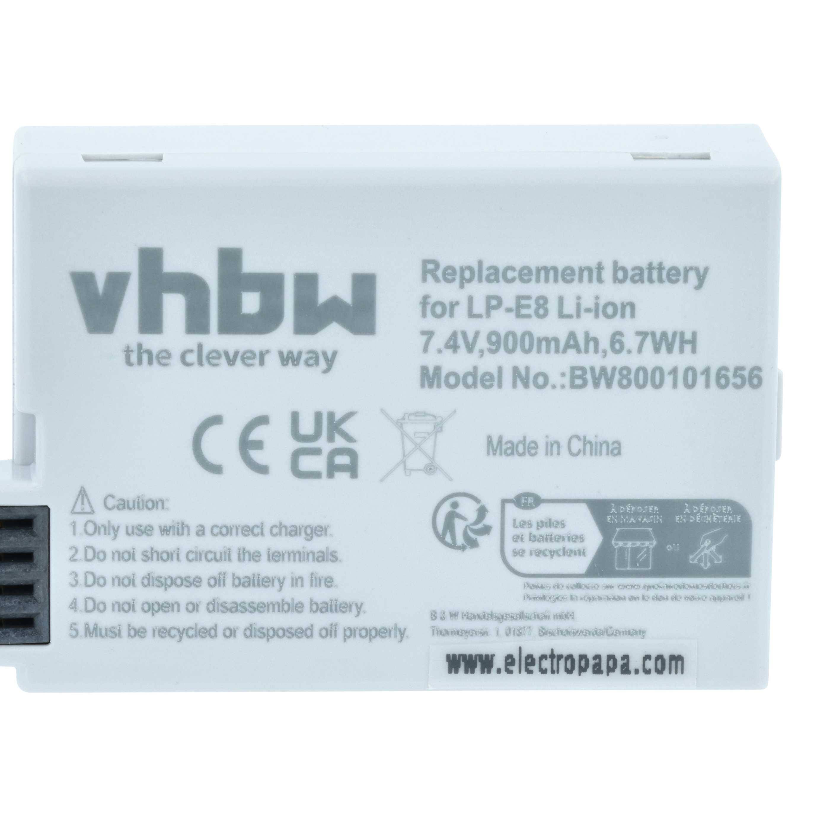 Ersatzakku für LP-E8 Li-Ion, 7,4V, 900mAh, 6,7Wh. Modellnummer: BW80010656. Enthält Warn- und Zertifizierungssymbole.