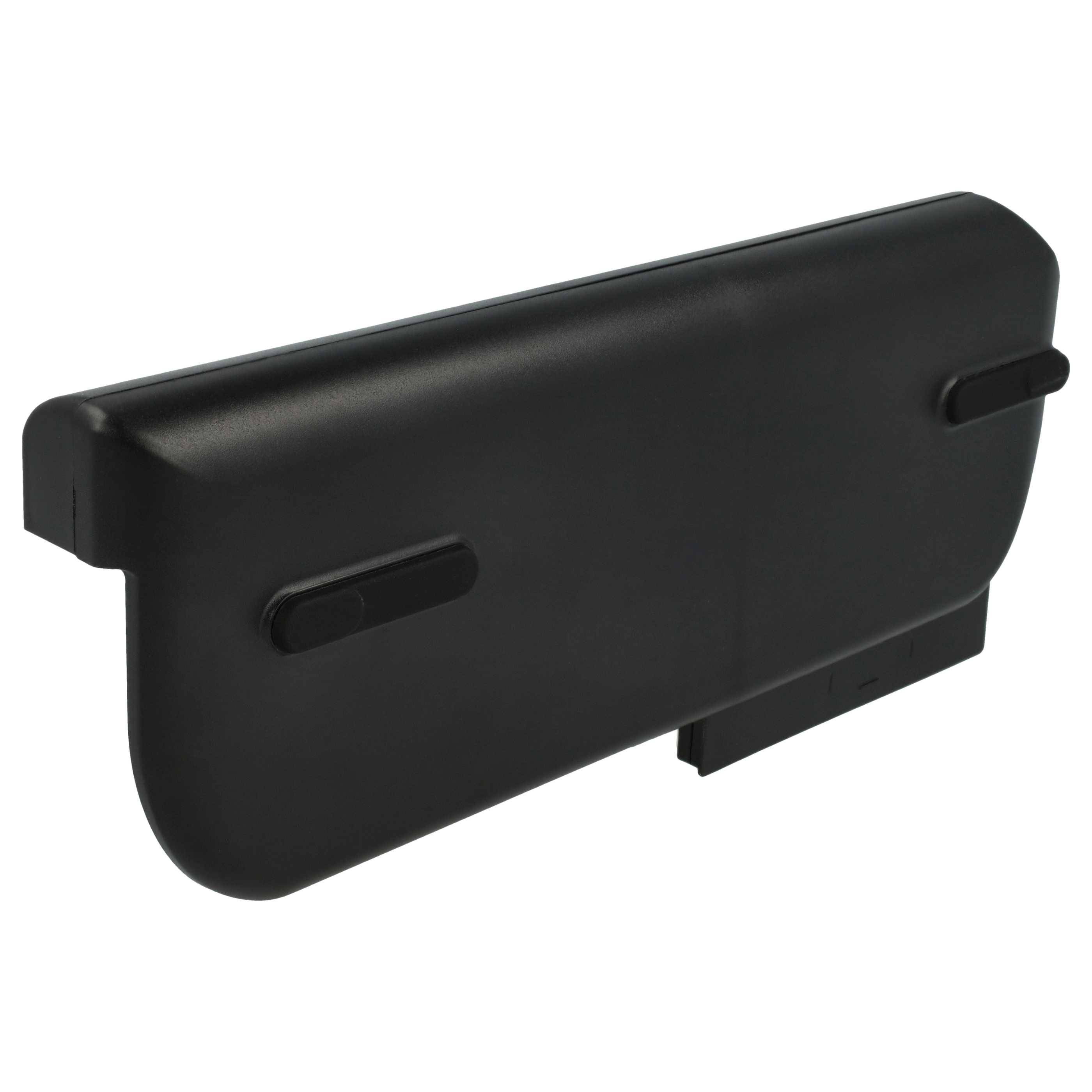 Ein Fünf-Leiter-Stecker mit freiliegenden Enden, bestehend aus schwarzen, braunen, blauen und weißen Drähten, angebracht an einer Metallbuchse.