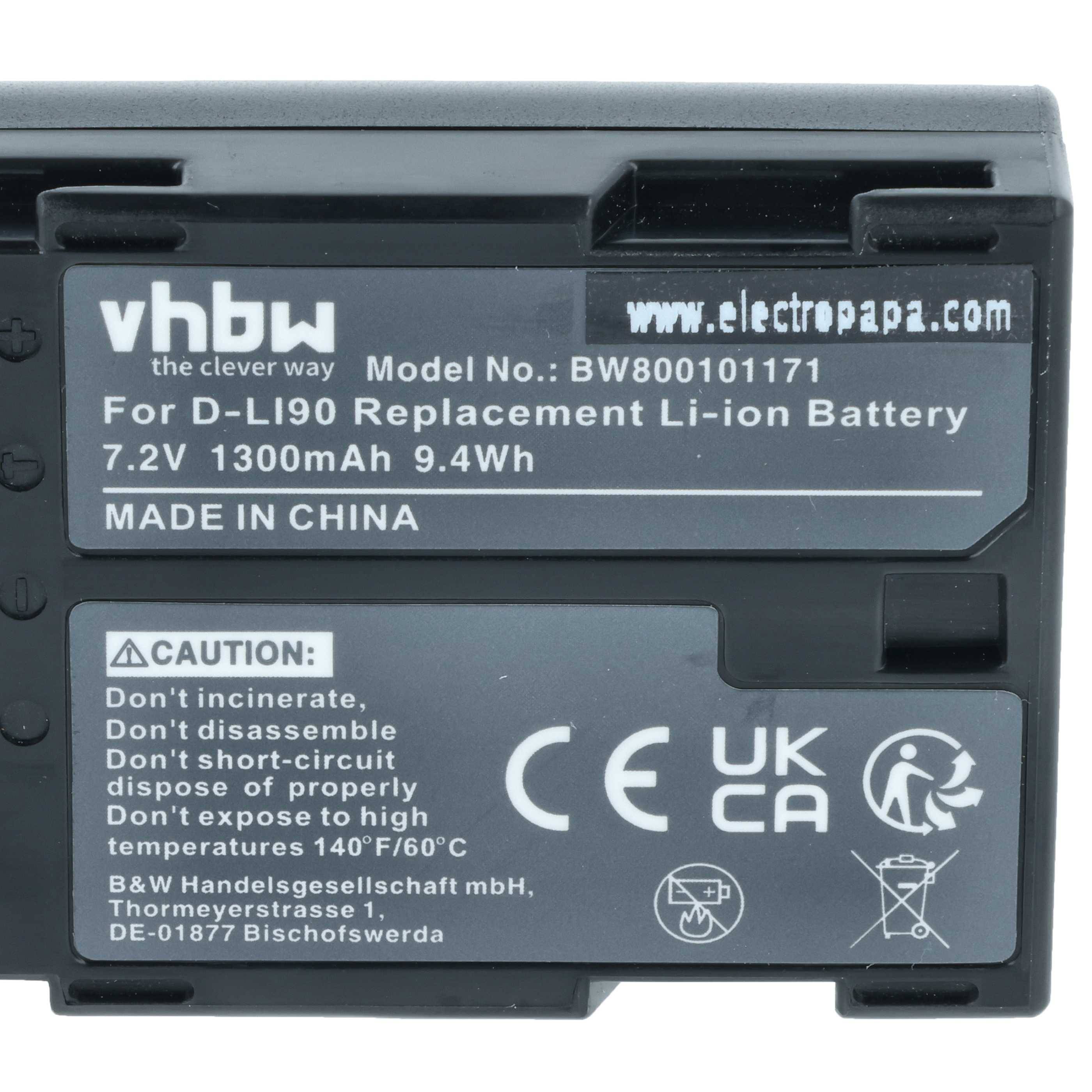 Ersatz Li-Ion-Akku mit Modell BW800101171 für D-LI90, 7,2V 1300mAh 9,4Wh. Hergestellt in China. Sicherheitshinweise inbegriffen.