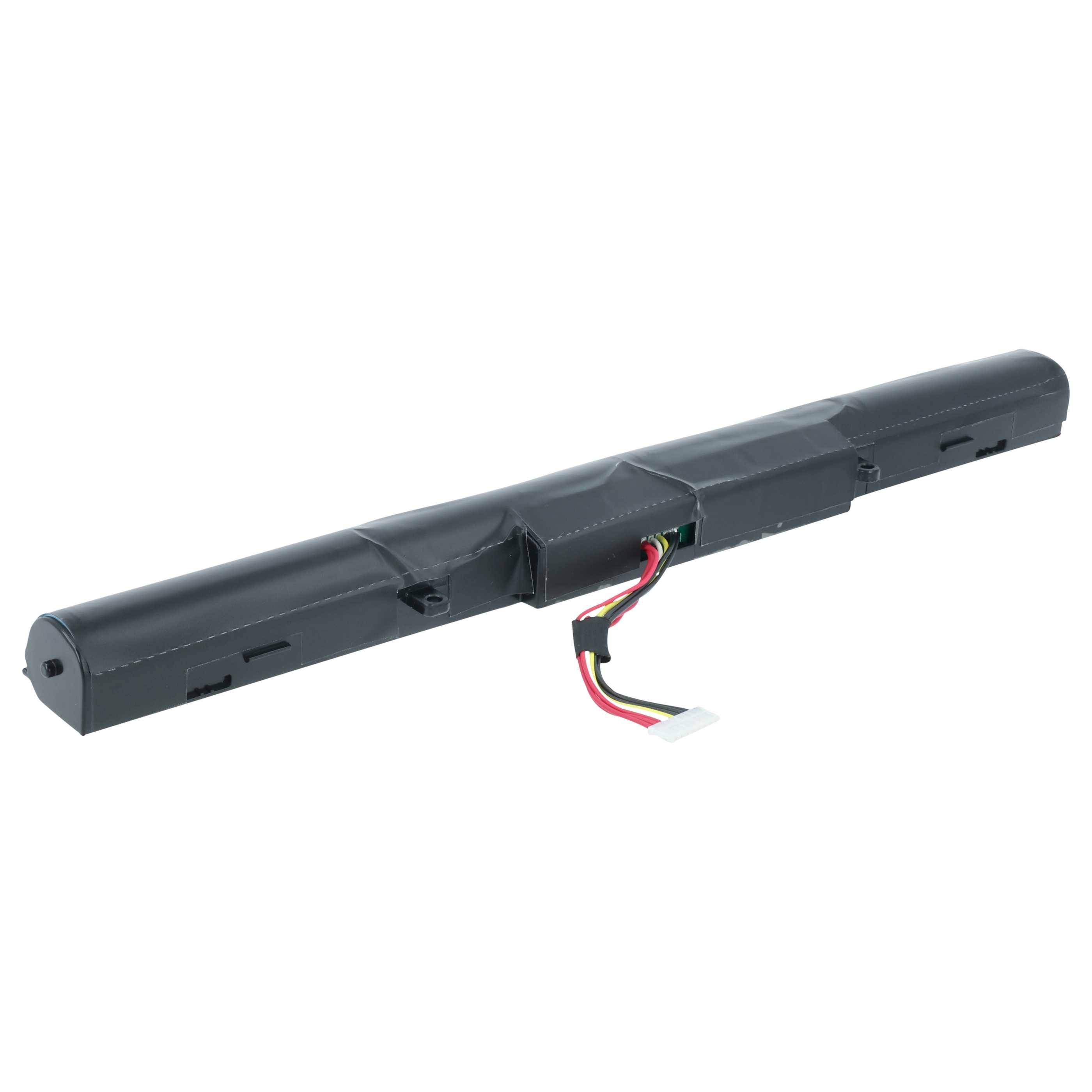 Eine lange, schwarze Laptop-Batterie mit einem sichtbaren Verbindungskabel und Stecker.