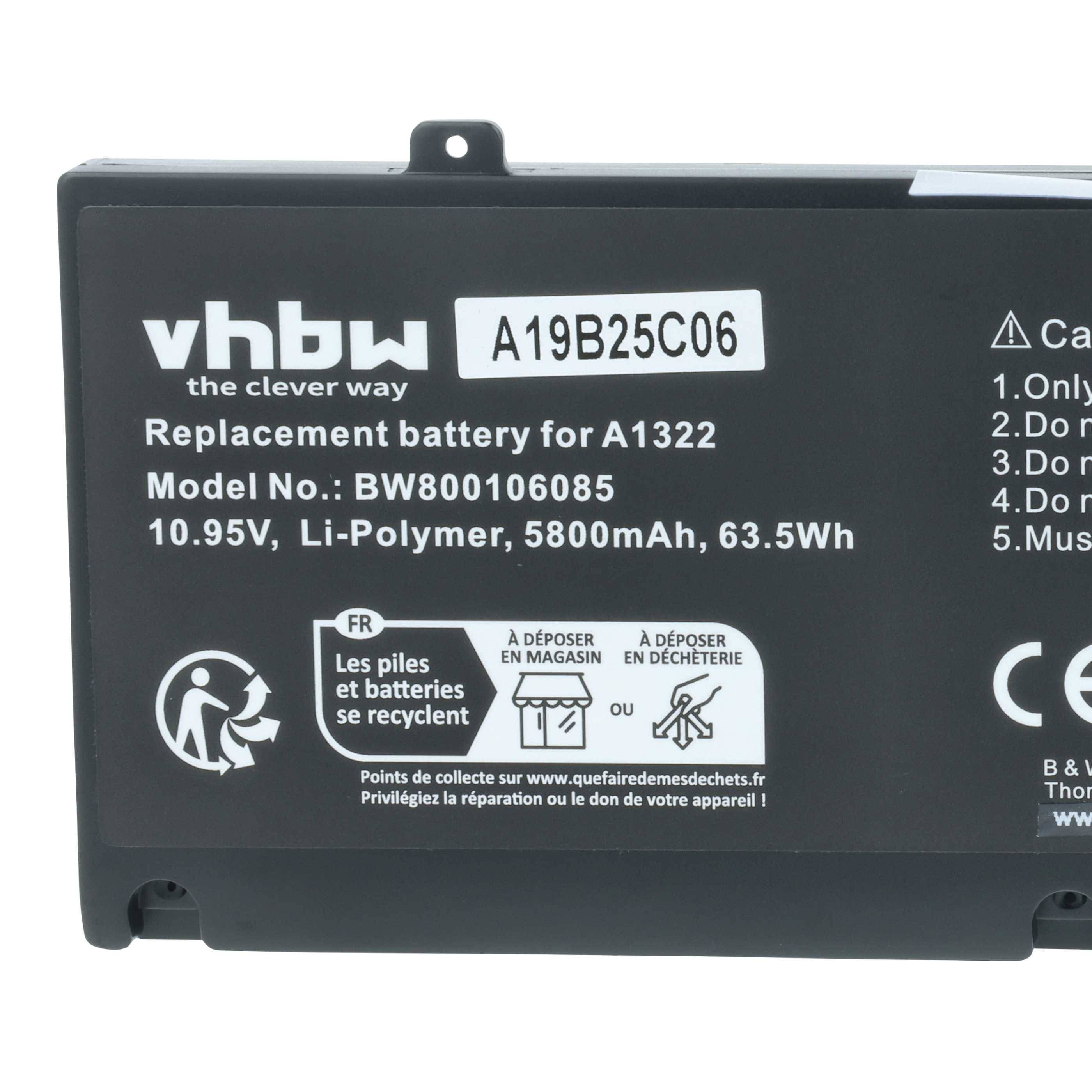 Ein rechteckiger Akku mit einem Etikett, das 'vhbw' und 'Ersatzakku für A1322' anzeigt. Wichtige Details umfassen 10,95V, Li-Polymer, 5800mAh, 63,5Wh.