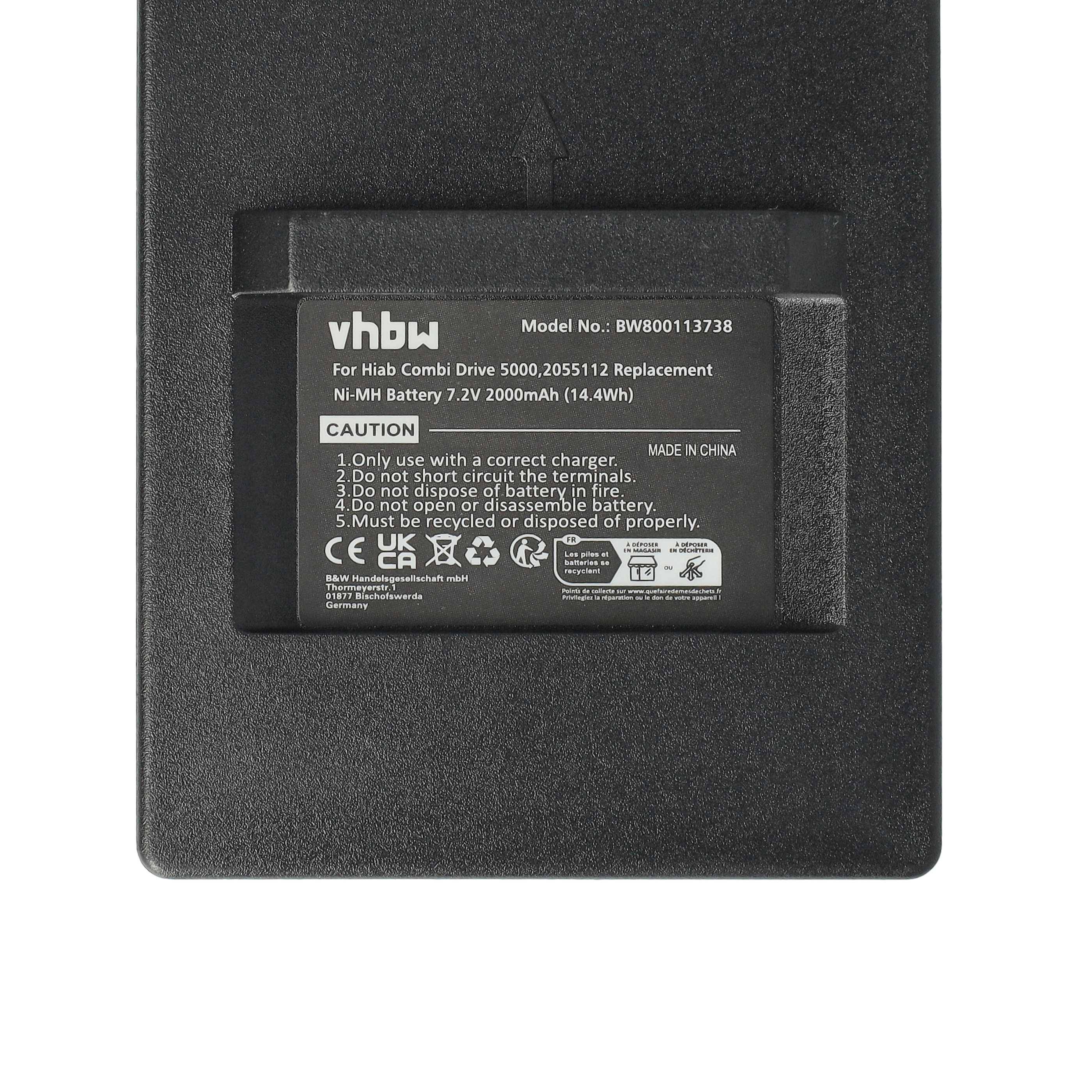 Ein schwarzer Hiab Combi Akku mit der Aufschrift 'vhbw' und Warnhinweisen sowie technischen Details. In China hergestellt, hat der Akku 9,6V und 2000mAh.