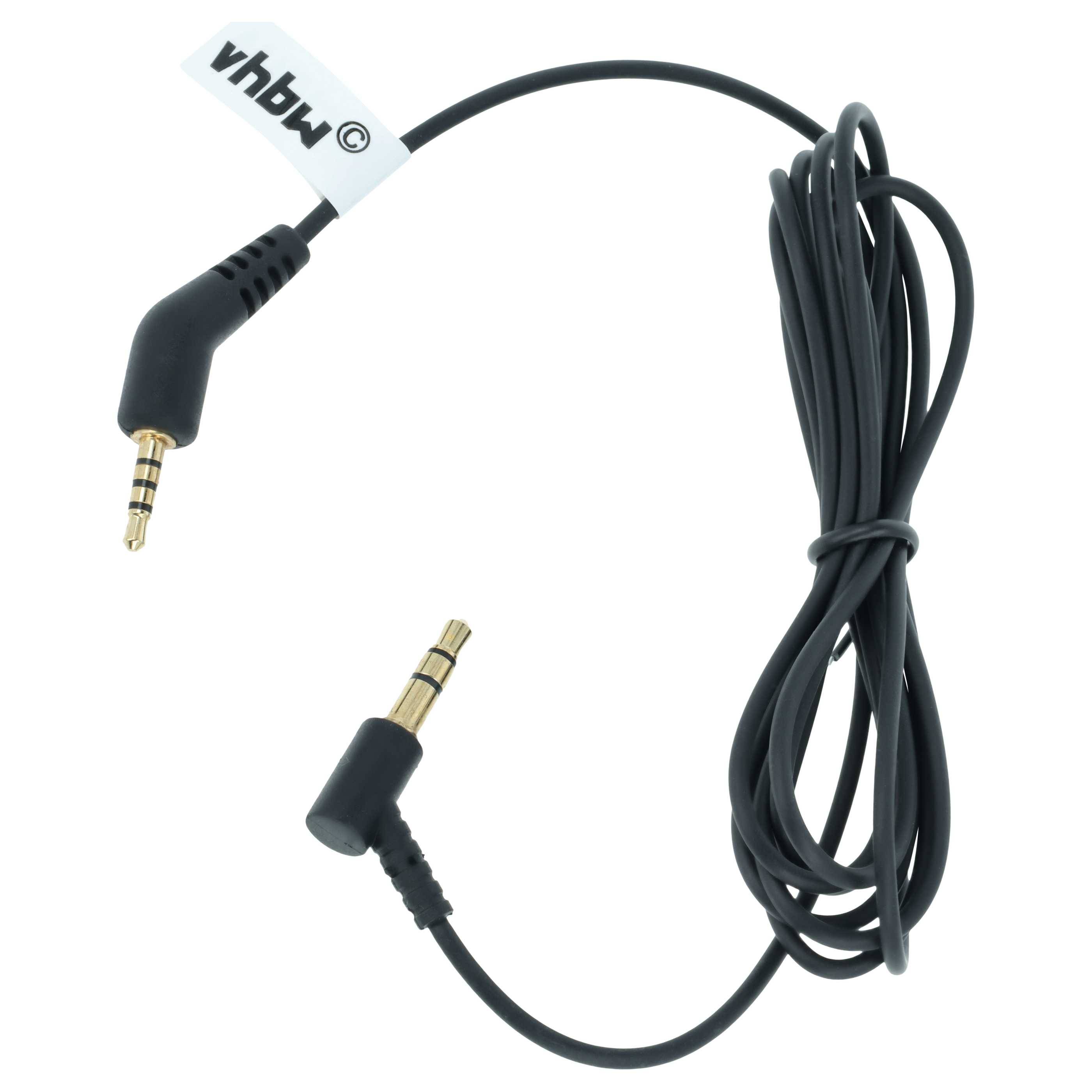 Schwarzes 3,5-mm-Audiokabel mit vergoldeten Steckern, ein Ende ordentlich aufgewickelt, auf weißem Hintergrund.