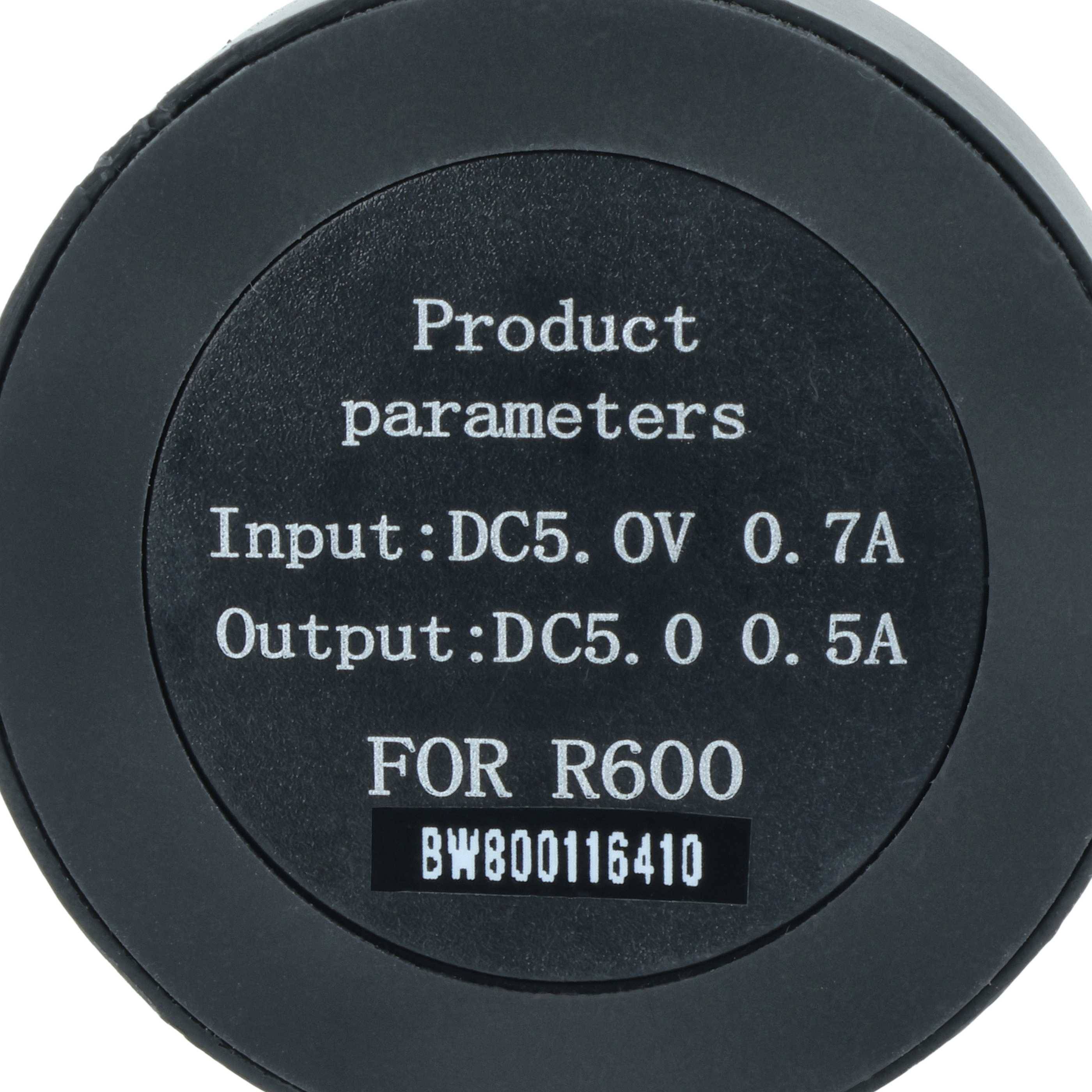 Schwarzes kreisförmiges Gerätelabel mit Produktparametern: Eingabe DC 5,0V 0,7A, Ausgabe DC 5,0V 0,5A, für R600, Code BWB00116410.