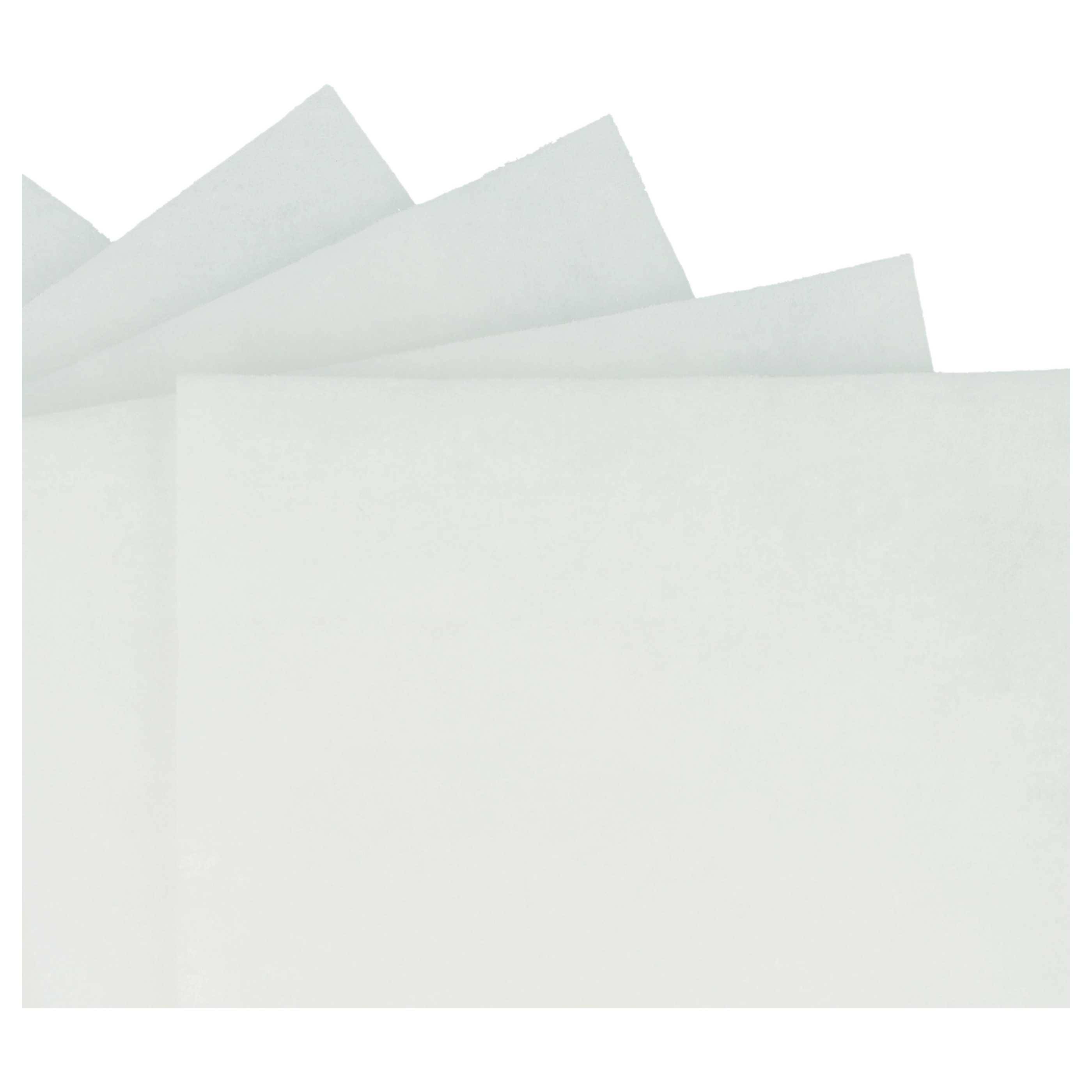 Mehrere sich überlappende weiße Blätter auf einem einfachen Hintergrund.