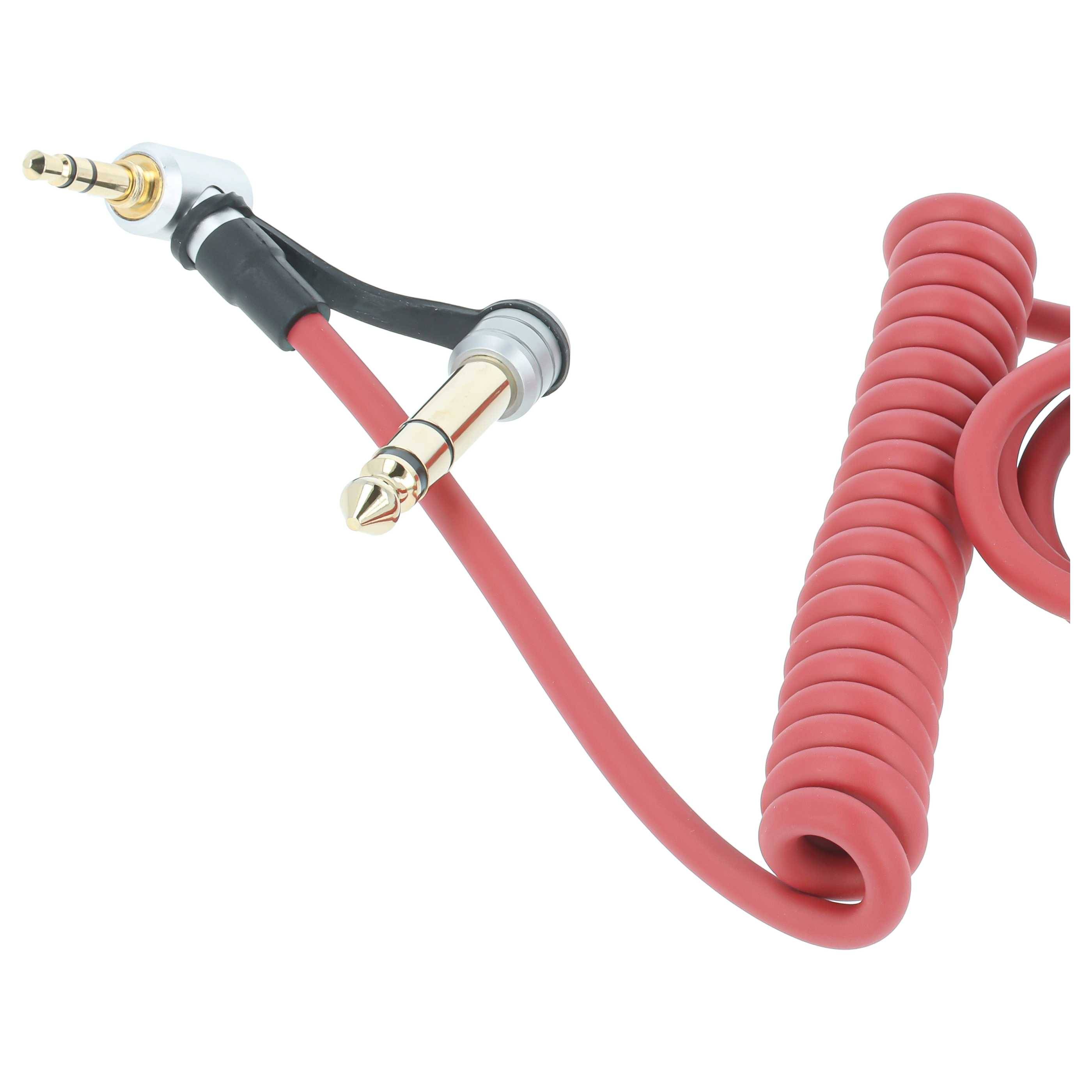 Rotes aufgerolltes Audiokabel mit zwei 1/4-Zoll-Steckern auf weißem Hintergrund.