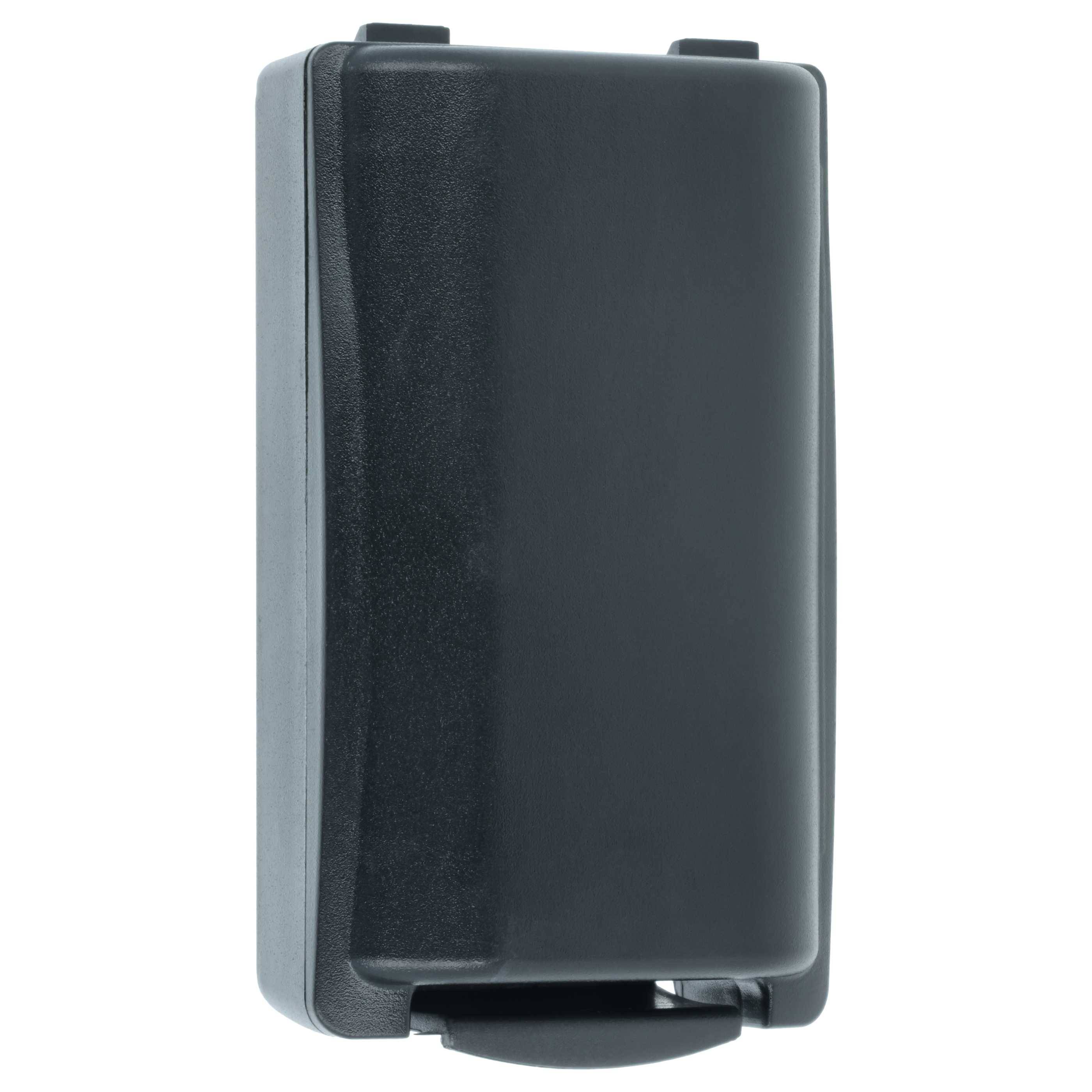 Ein schwarzer, wandmontierter Papierhandtuchspender mit rechteckigem Design.