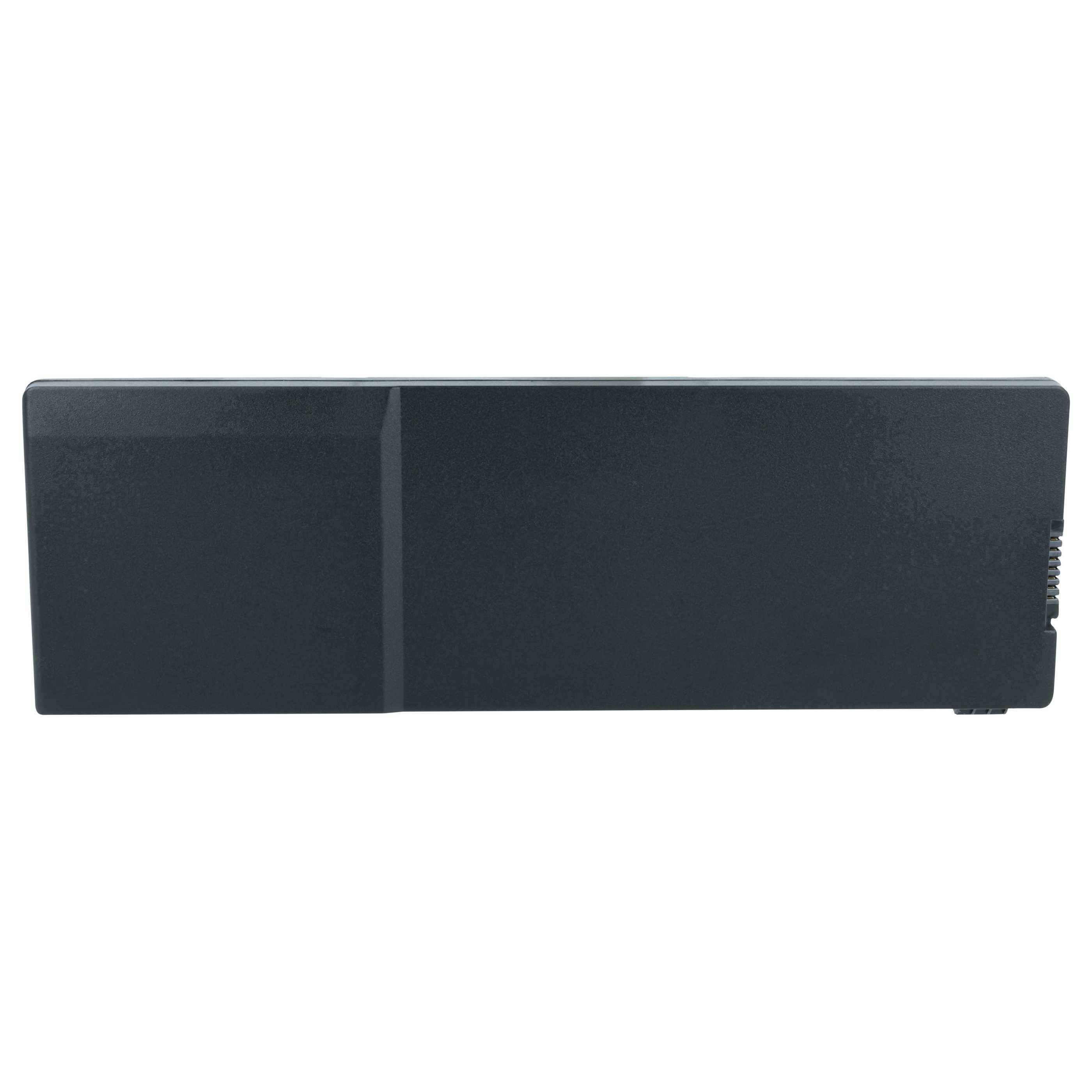 Eine rechteckige, schwarze Batterie mit glatter Oberfläche, die an einem Ende einen kleinen Anschluss aufweist.