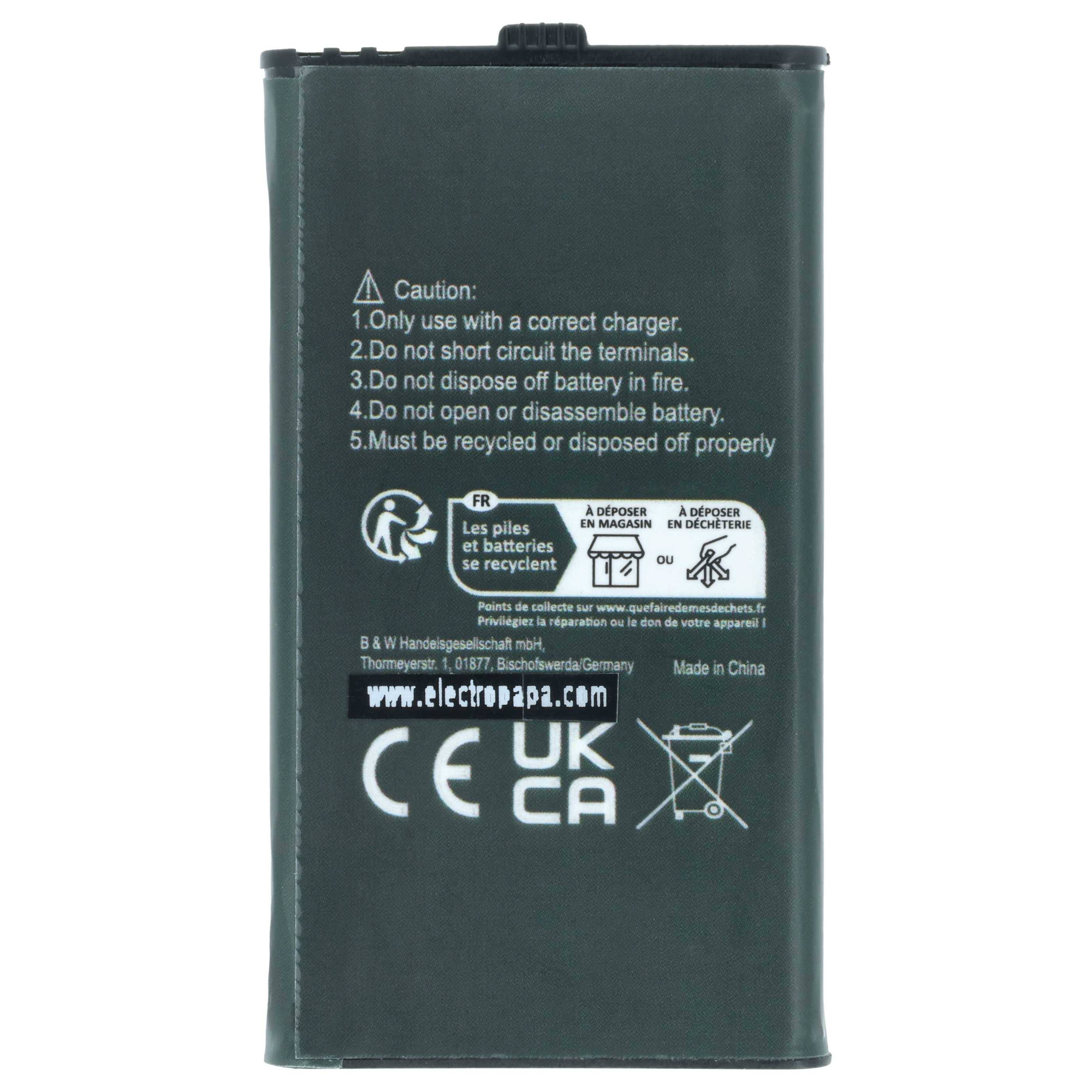 Eine rechteckige Batterie mit Sicherheitswarnungen und Recyclinganweisungen, einschließlich der Hinweise 