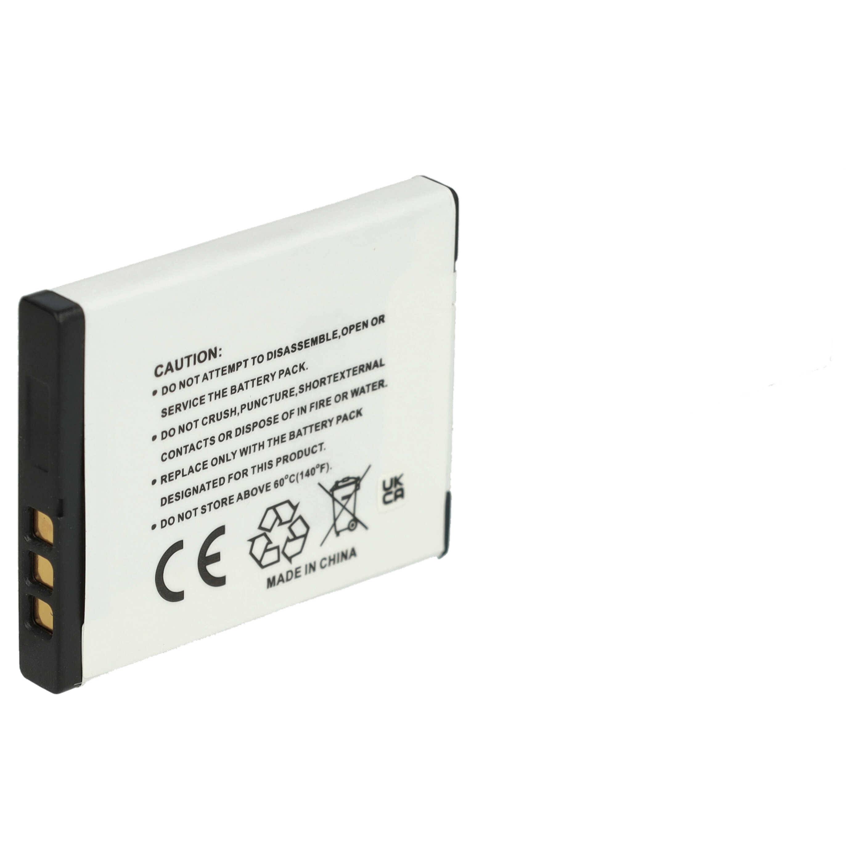 Eine rechteckige weiße Batterie mit Vorsichtsetiketten, Recycling-Symbolen und der Aufschrift 