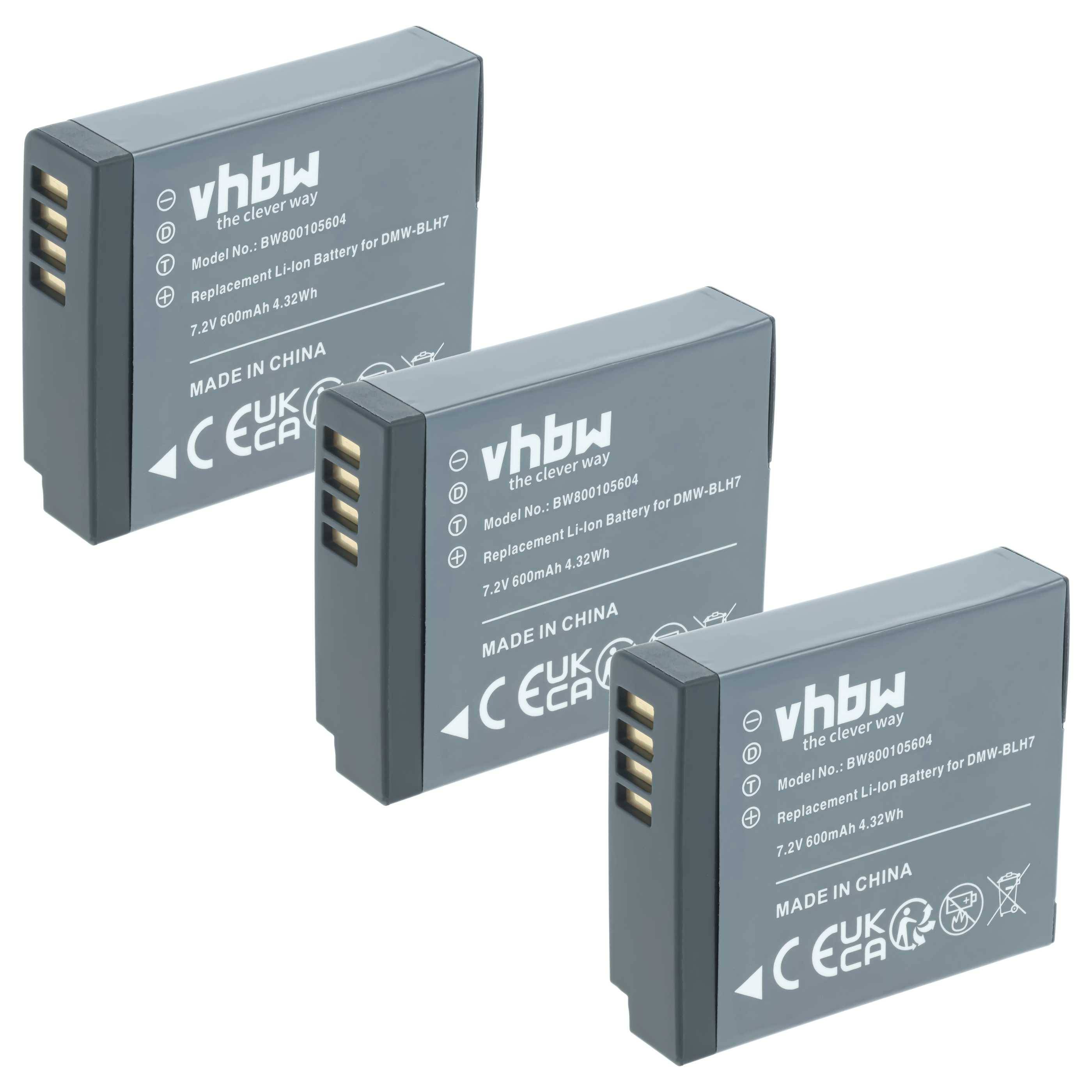 Drei graue Vhbw wiederaufladbare Kamerabatterien in einer gestaffelten Produktpräsentation, mit goldenen Kontaktterminals und gedruckten Modelldetails.