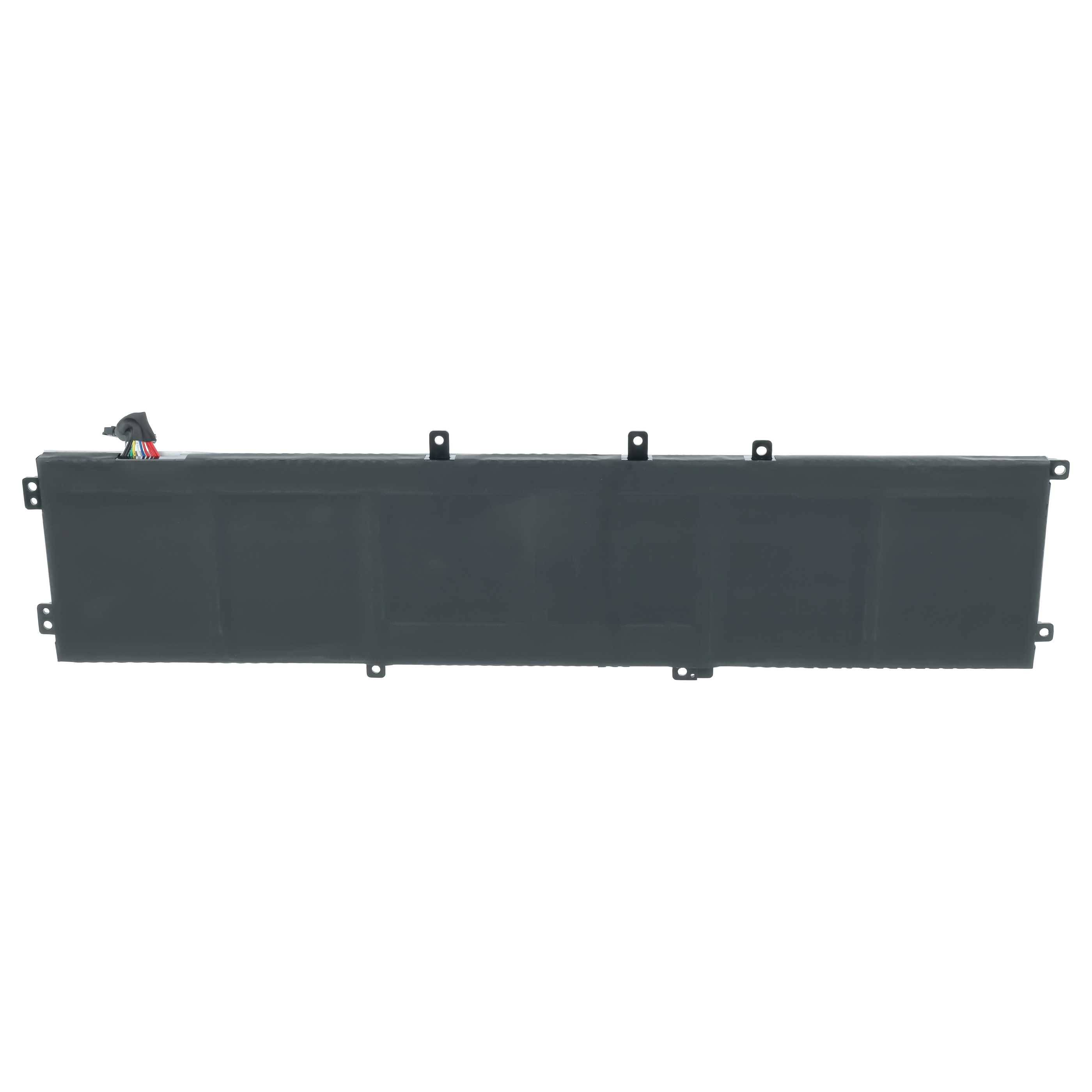 Langer schwarzer rechteckiger Batteriepack mit Befestigungslaschen und einem kleinen Anschluss oben, isoliert auf weißem Hintergrund dargestellt.