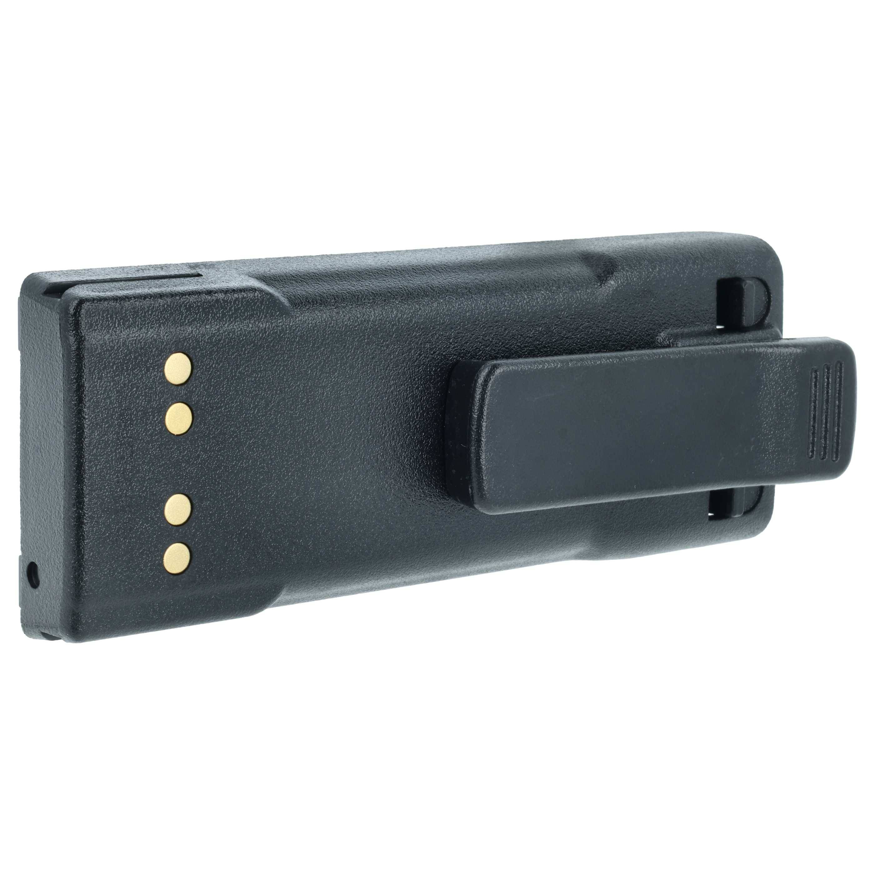 Eine schwarze Walkie-Talkie-Batterie mit drei goldenen Ladekontakten und einer Gürtelklammer, die für eine sichere Befestigung und einfachen Zugriff konzipiert ist.