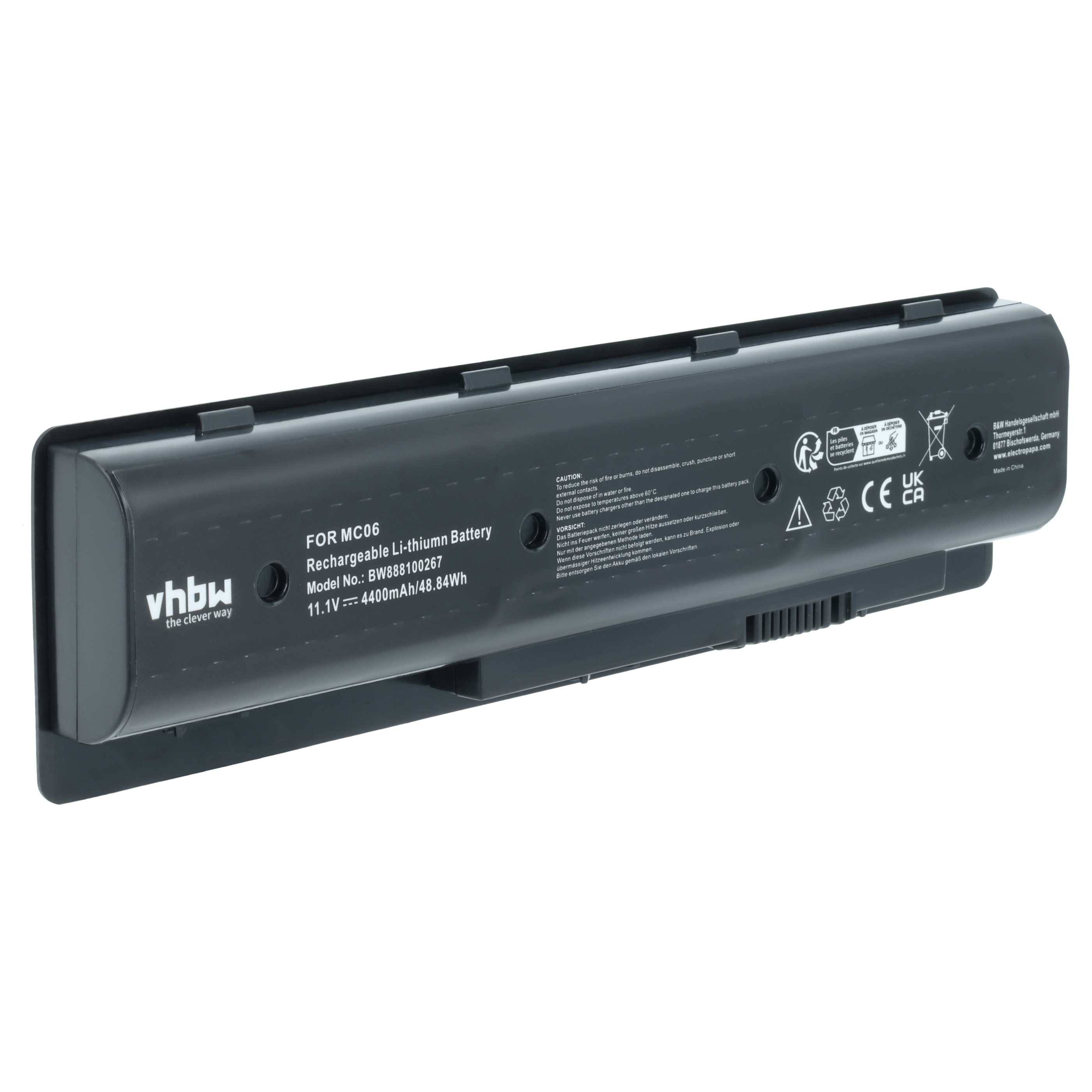 Eine schwarze wiederaufladbare Lithium-Batterie, die mehrere Symbole und Text zeigt, einschließlich 'For MCG6' und Modellnummer, die ihre technischen Spezifikationen angibt.