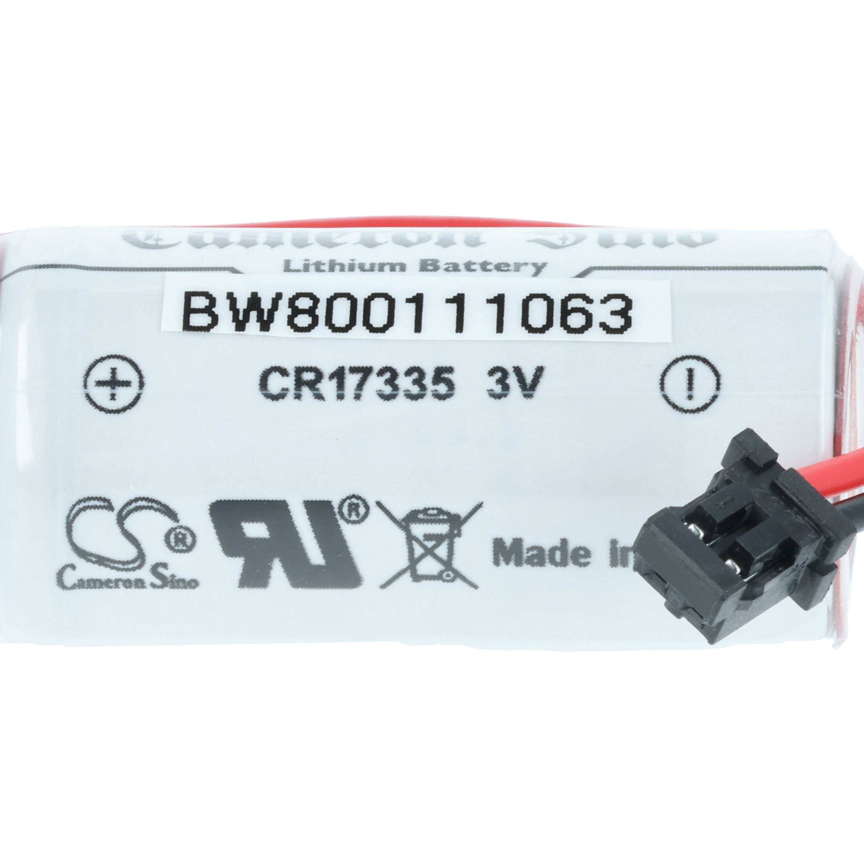 Eine rechteckige Lithiumbatterie mit der Bezeichnung 'BW800111063 CR17335 3V'. Ausgestattet mit Sicherheitssymbolen und einem kleinen angeschlossenen schwarzen Drahtanschluss.