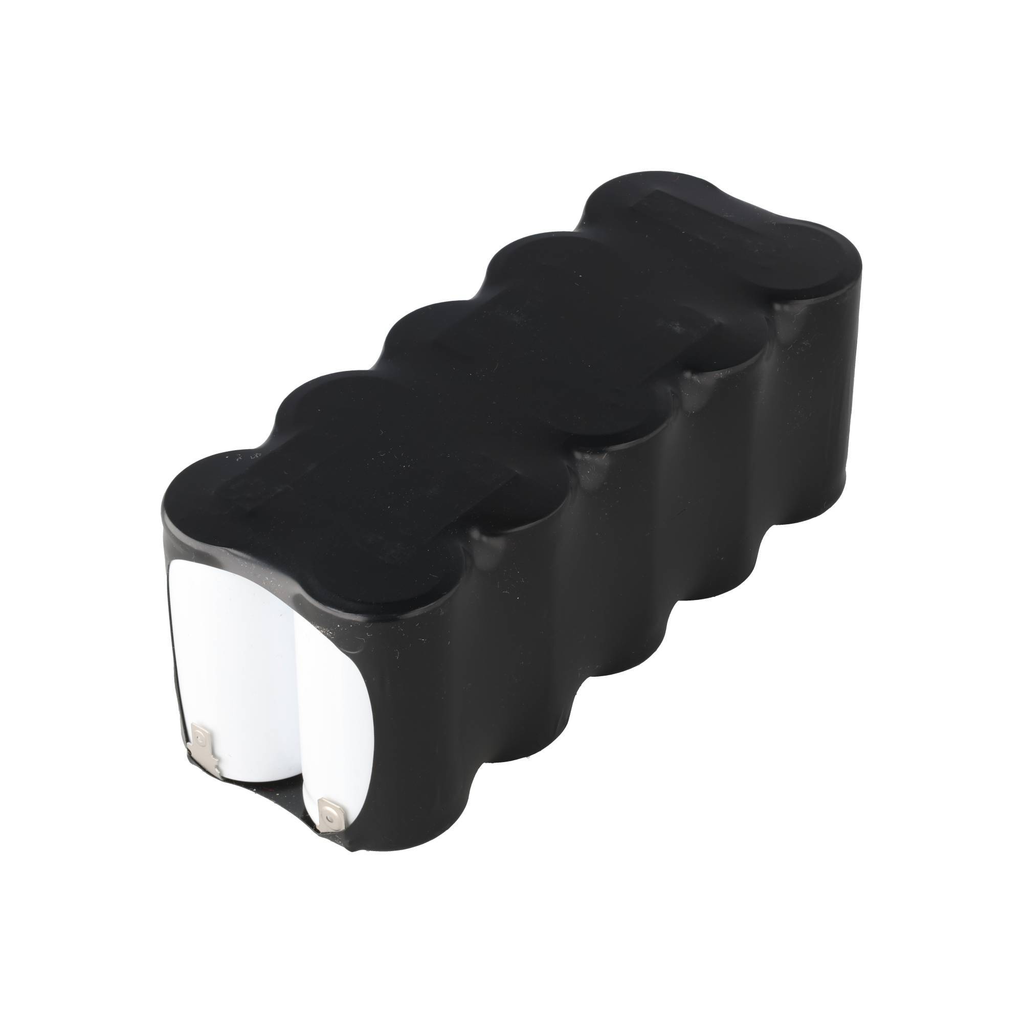 Schwarzes Batteriepack mit sechs zylindrischen Zellen, isoliert auf weißem Hintergrund dargestellt.