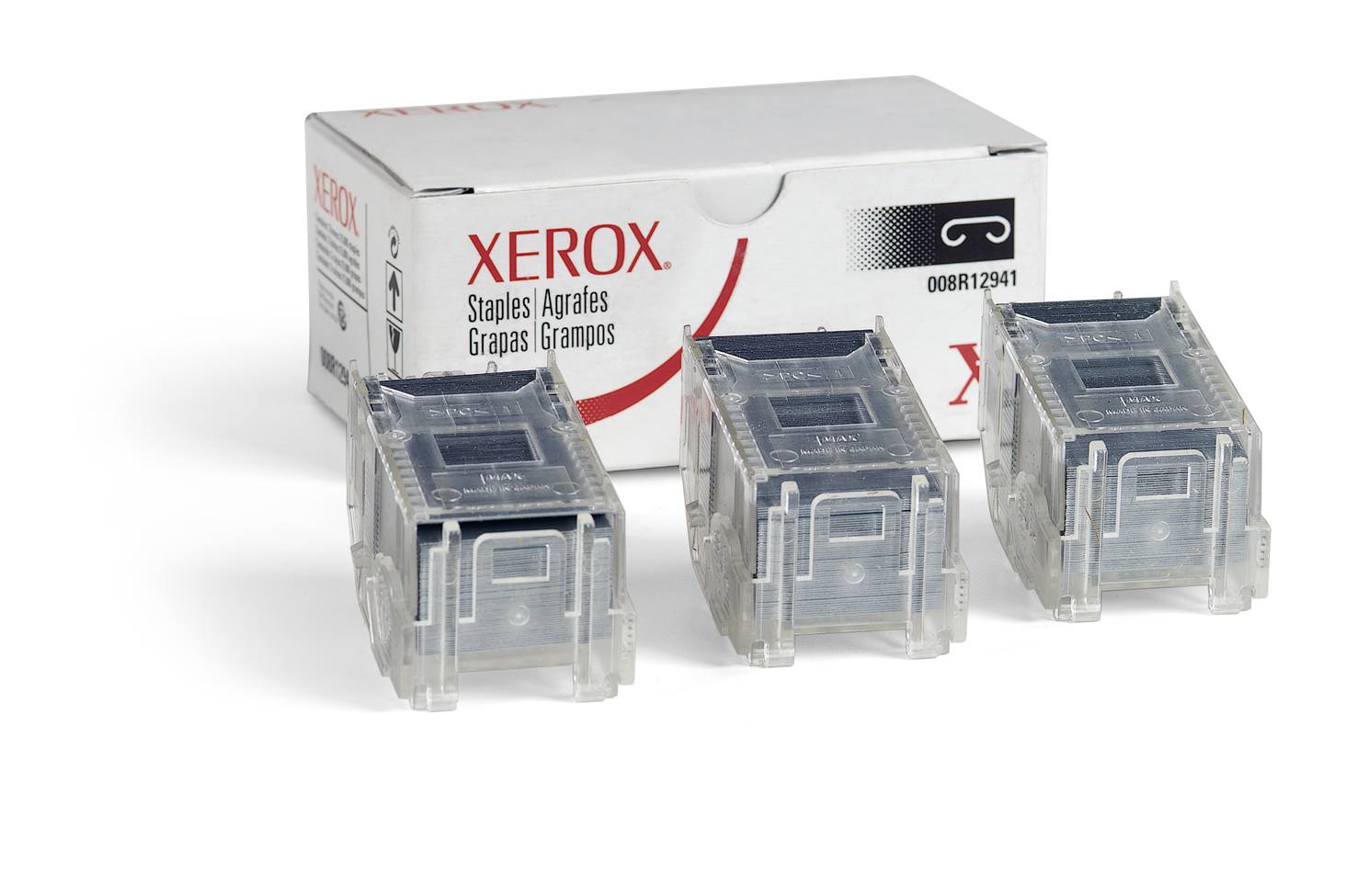 Drei transparente Boxen mit Xerox-Heftklammern vor einem Xerox-Heftklammer-Karton auf weißem Hintergrund.