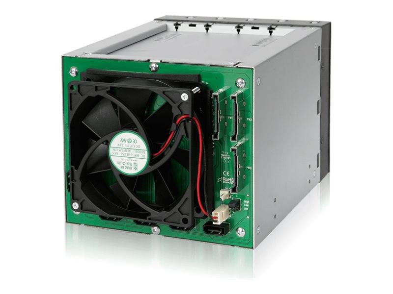 Offene elektronische Gerätegehäuse mit großem Kühlventilator und freiliegenden Schaltkreiskomponenten im Inneren.