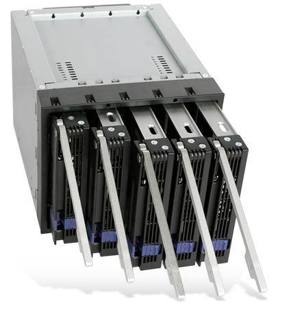 Cremax ICY Dock FatCage MB155SP-B - Gehäuse für Speicherlaufwerke mit Lüfter - 3.5" (8.9 cm)