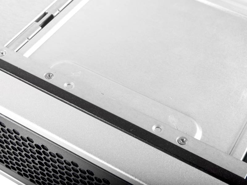Chenbro RM24200 - Rack-Montage - 2U - micro ATX - ohne Netzteil (PS/2)