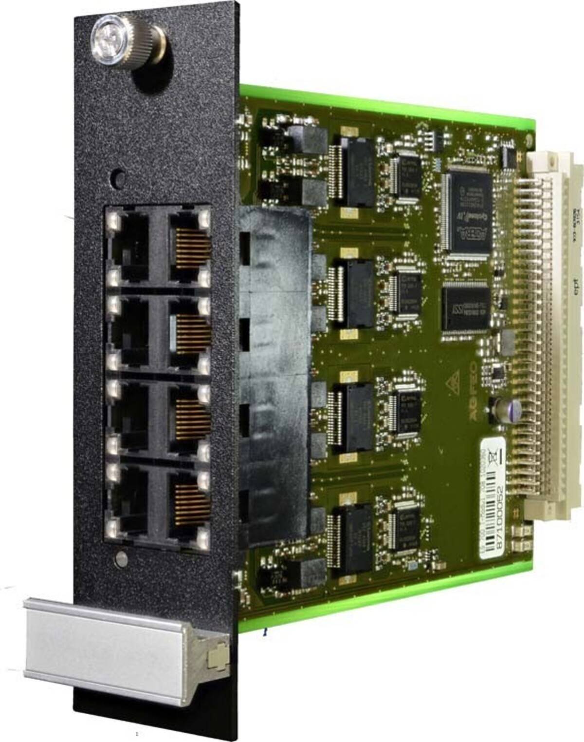 Ethernet-Netzwerkadapterkarte mit vier RJ45-Anschlüssen und einer grünen Leiterplatte, dargestellt auf weißem Hintergrund.