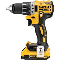 Gelb-schwarze DeWalt Akku-Bohrmaschine mit Akku-Pack, in Seitenansicht auf weißem Hintergrund gezeigt.