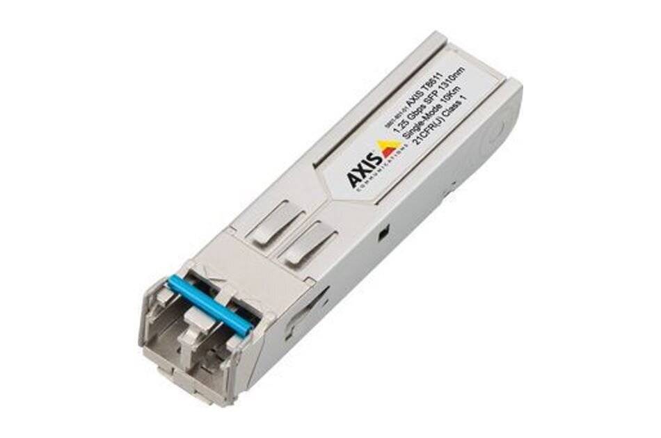 Weißes AXIS SFP Glasfaser-Transceiver-Modul mit metallischem RJ45-ähnlichem Steckverbinder und blauem Verriegelungsmechanismus, gezeigt auf weißem Hintergrund.