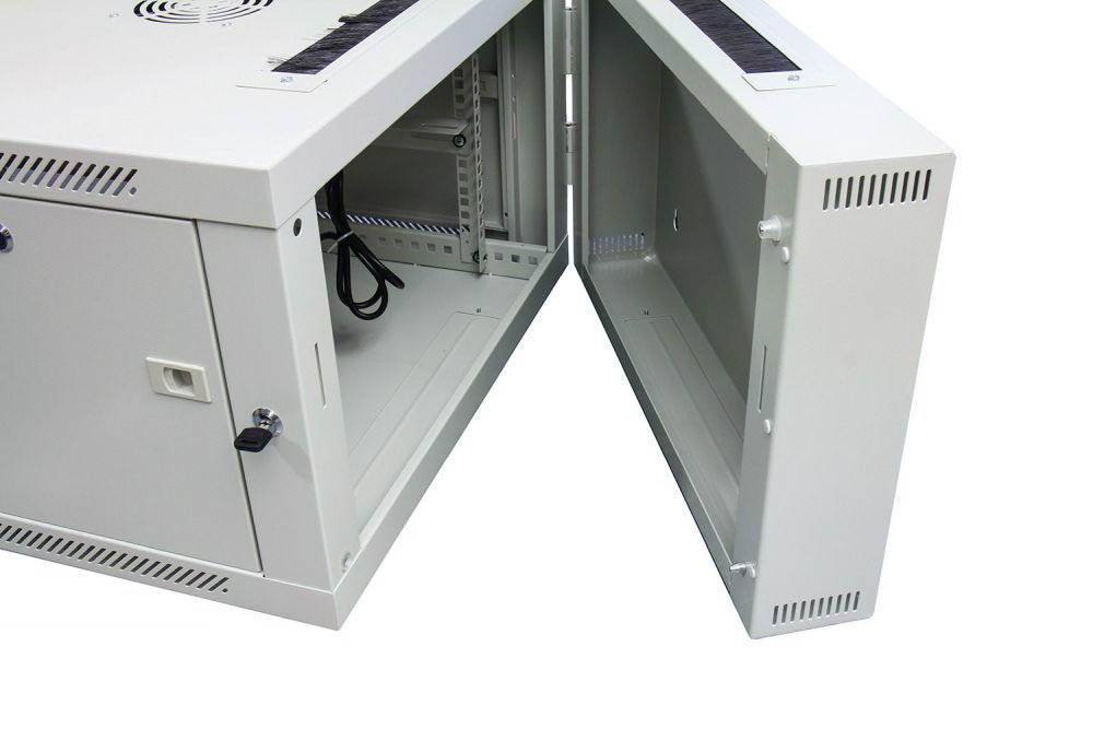 Good Connections® 19" Wandgehäuse, 9HE, lichtgrau (RAL7035) Rückseite schwenkbar, 600x550 mm, fertig montiert