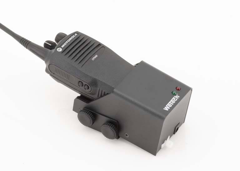 WTC642 KFZ Schnelladegerät Halterung 10 bis 31,2V für MOTOROLA Handfunkgeräte CP040 DP1400
