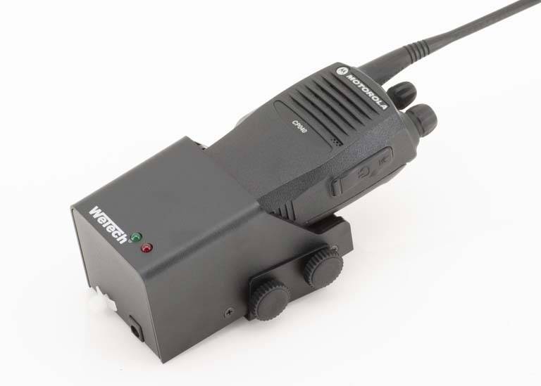 WTC642 KFZ Schnelladegerät Halterung 10 bis 31,2V  für MOTOROLA Handsfunkgeräte CP040 CP080 DP1400.