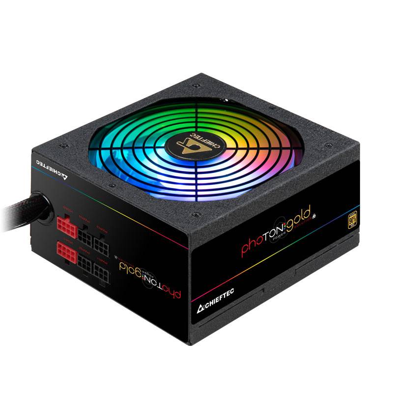 Schwarzes Computer-Netzteil mit regenbogenfarbig beleuchteter Lüftergitter und angeschlossenem Kabel, beschriftet mit "Photon Gold"" und ""CHIEFTEC"".