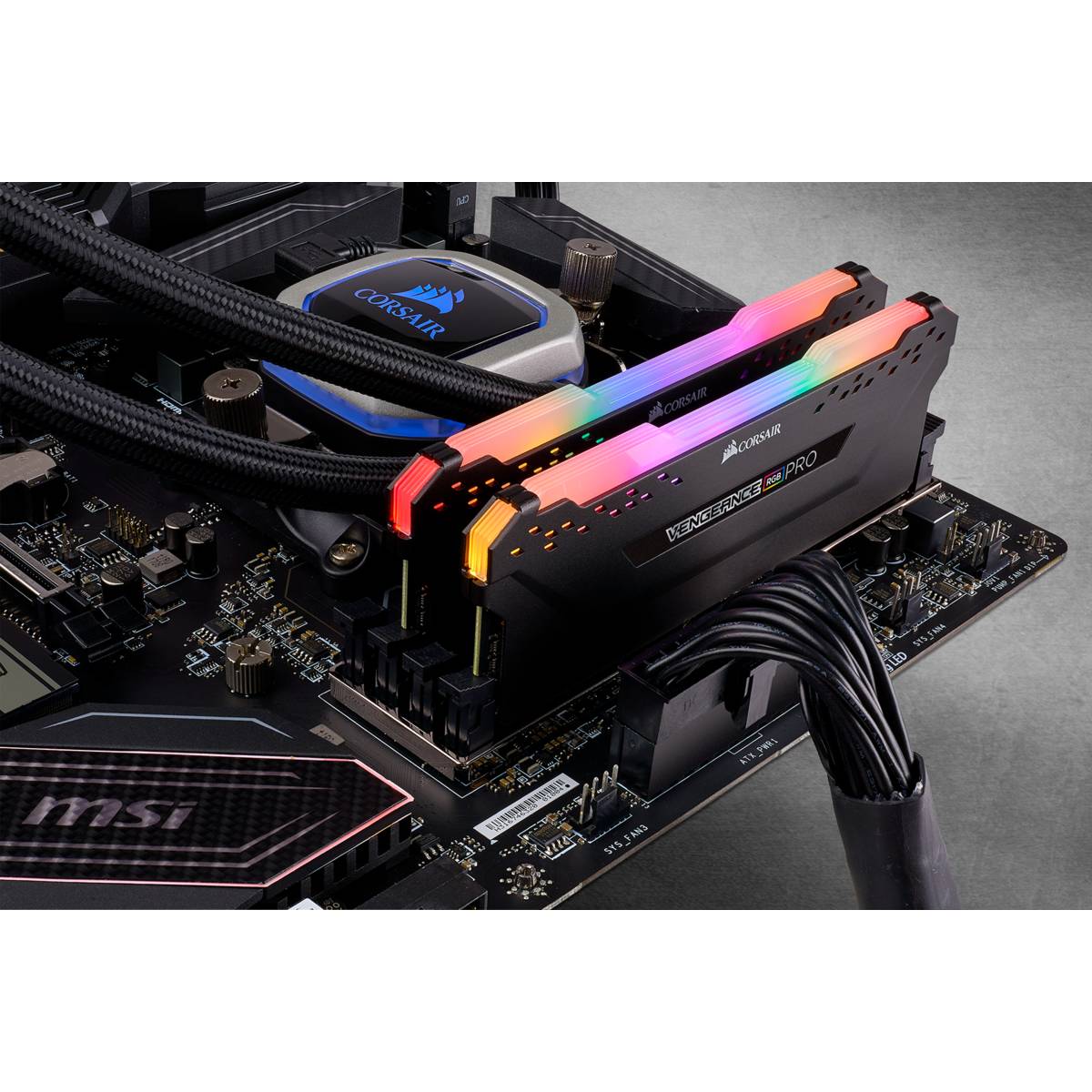 CORSAIR Vengeance RGB PRO - DDR4 - Kit - 16 GB: 2 x 8 GB