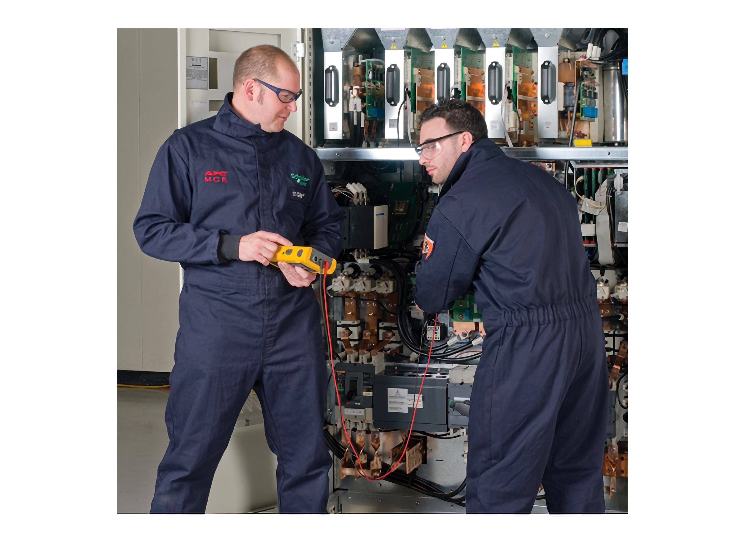 APC On-Site Warranty Extension - Serviceerweiterung - Arbeitszeit und Ersatzteile (für UPS 60 kVA)