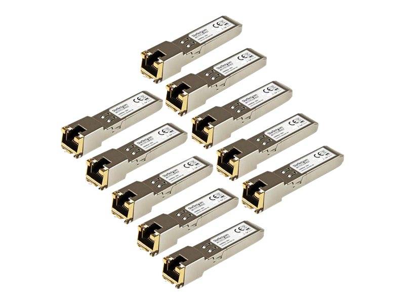 Acht SFP-Transceiver-Module in gestaffelter Anordnung auf weißem Hintergrund.
