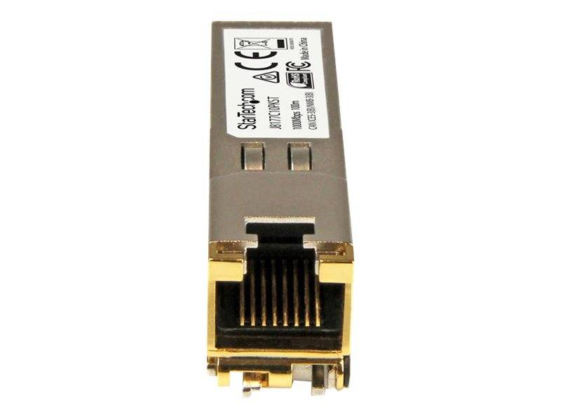 Nahaufnahme eines kleinen Netzwerk-Transceiver-Moduls mit einem RJ45-Ethernet-Anschluss und einem Etikett mit der Aufschrift „StarTech.com