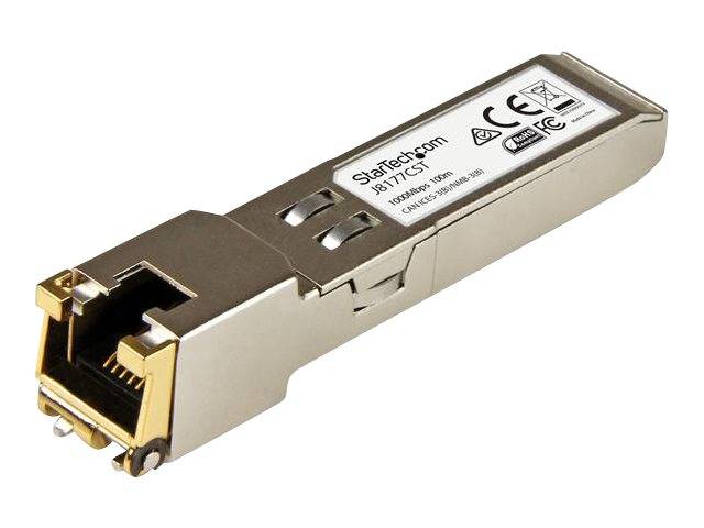 SFP-Faseroptik-Transceiver-Modul mit RJ45-Kupfer-Ethernet-Anschluss, gekennzeichnet mit StarTech.com, isoliert auf weißem Hintergrund dargestellt.