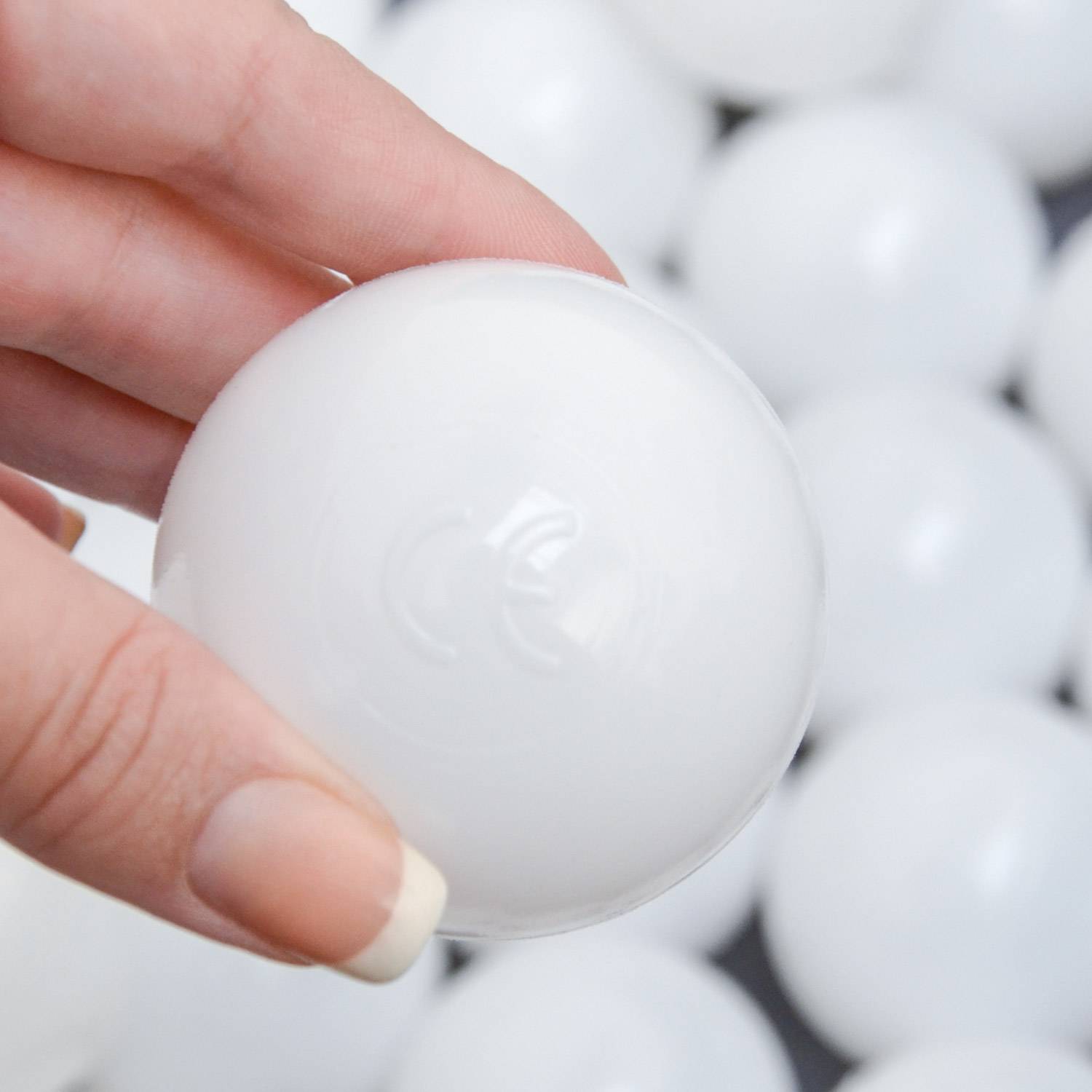 50 Bälle für Bällebad 5,5cm Babybälle Plastikbälle Baby Spielbälle Weiß