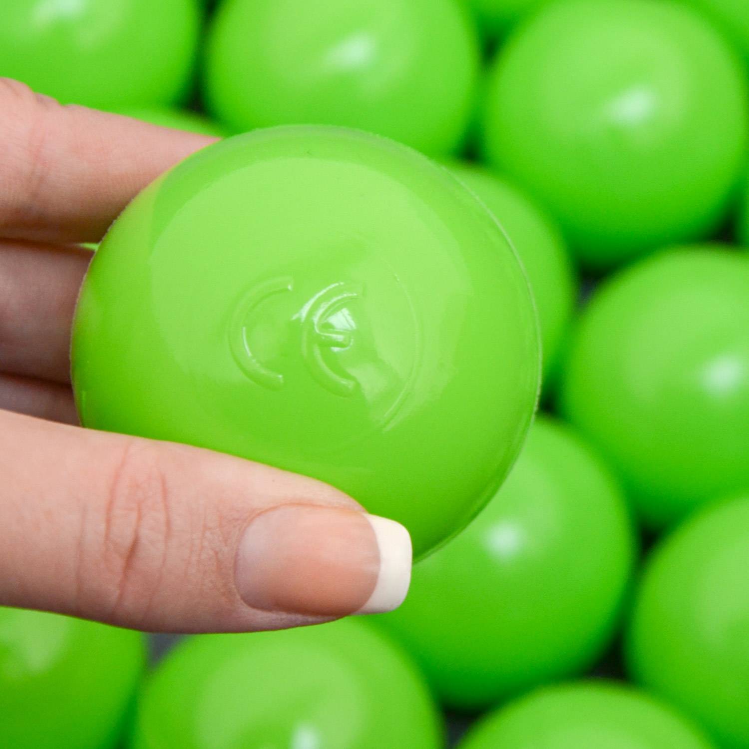 50 Bälle für Bällebad 5,5cm Babybälle Plastikbälle Baby Spielbälle Grün