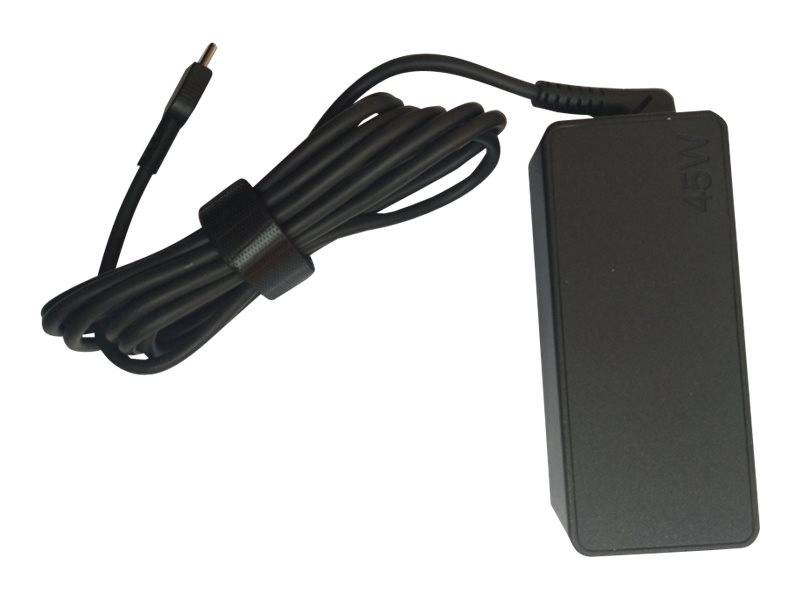 Schwarzer Laptop-Netzteil mit angebrachtem Spiralkabel und Hohlstecker auf weißem Hintergrund.