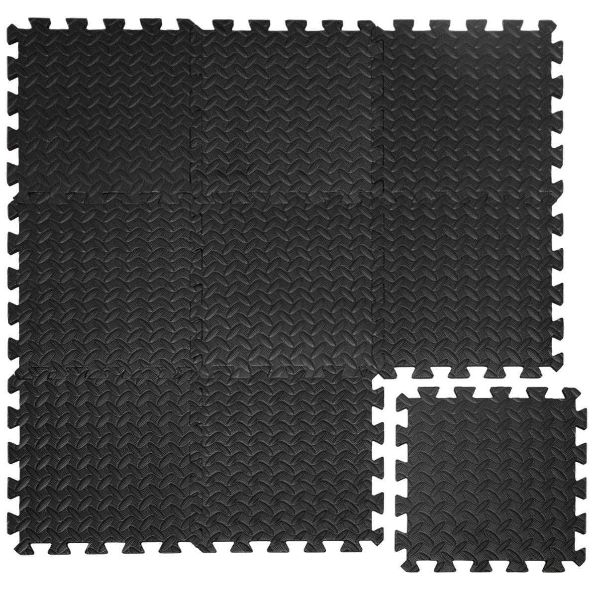 Schwarze verschlungene Schaumstoff-Bodenmatte mit strukturierter Oberfläche, dargestellt als ein großes quadratisches und ein kleineres quadratisches Stück